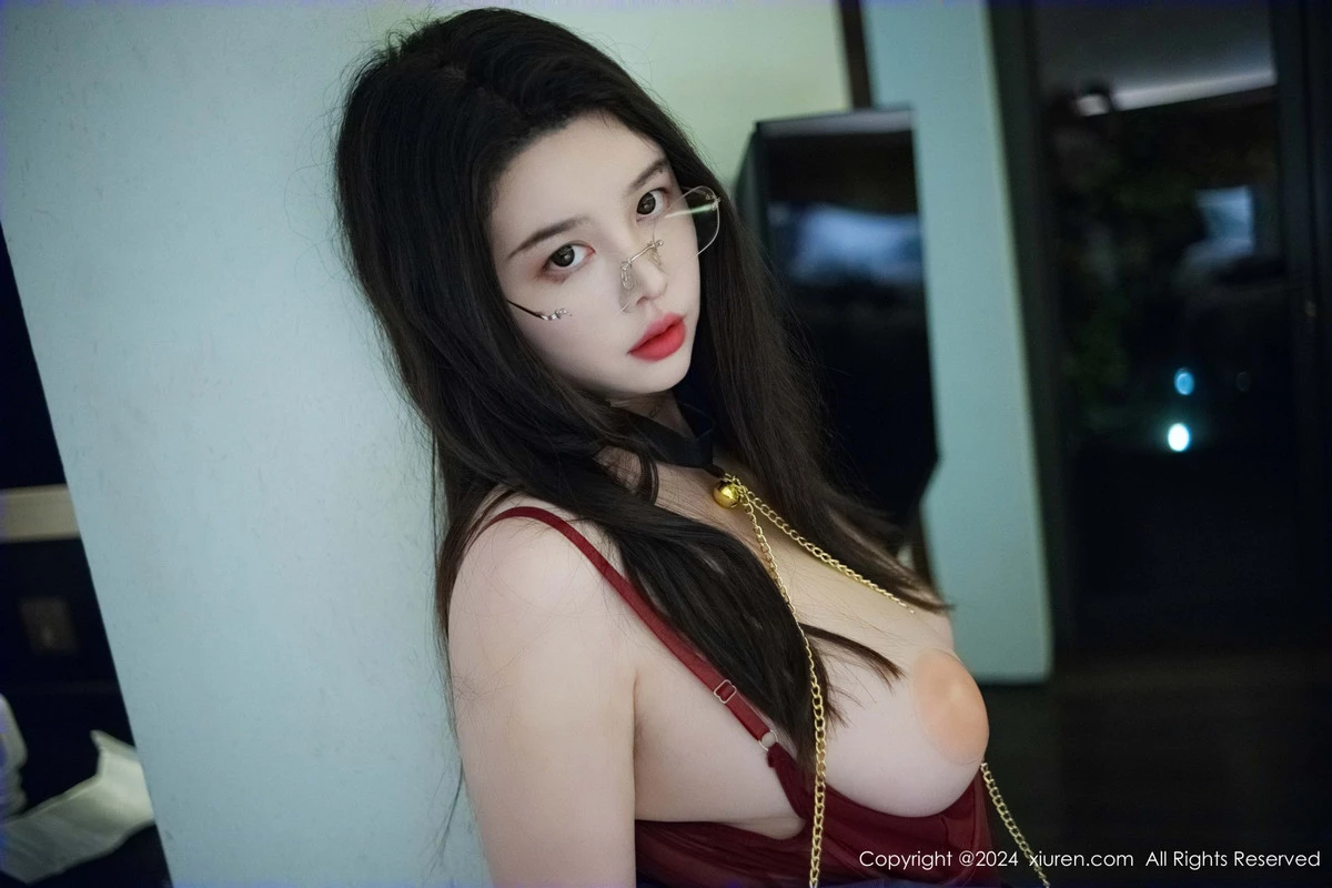 秀人集.com_[XiuRen秀人网]No.9287_模特樱桃小犊子性感灰色西服配黑丝吊袜秀丰腴身材撩人诱惑写真47P