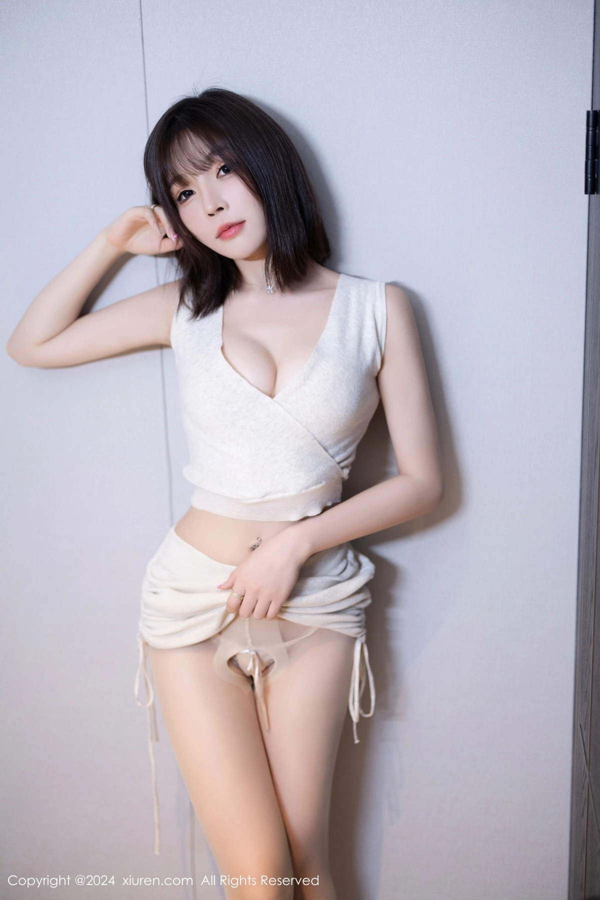 秀人集.com_[XiuRen秀人网]No.9298_女神徐莉芝Booty性感浅色短裙配肉色丝袜秀曼妙身姿诱惑写真90P