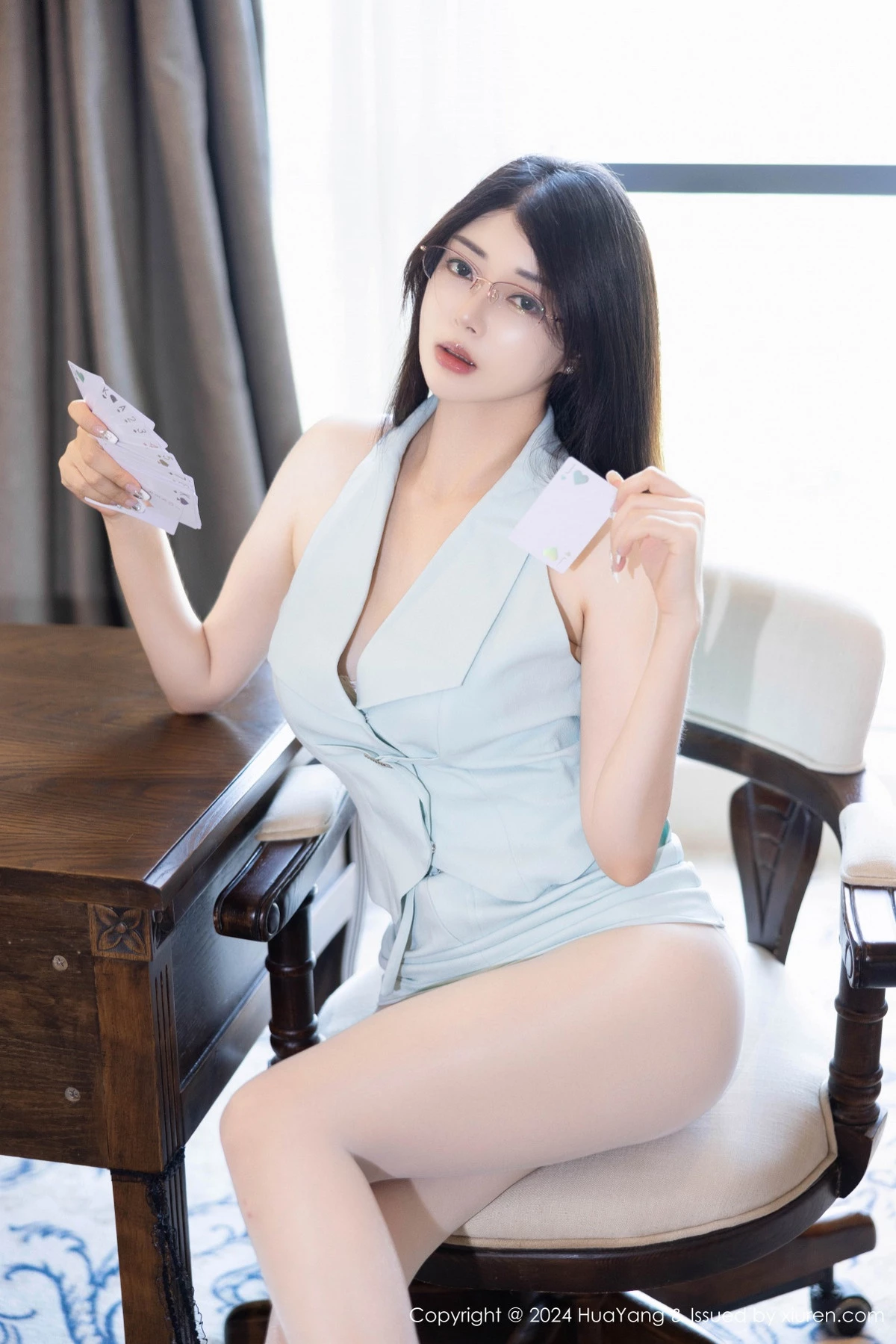 秀人集.com_[HuaYang花漾]Vol.608_模特凯竹Quinn性感浅蓝短裙套装露白色内衣秀丰满身材诱惑写真80P