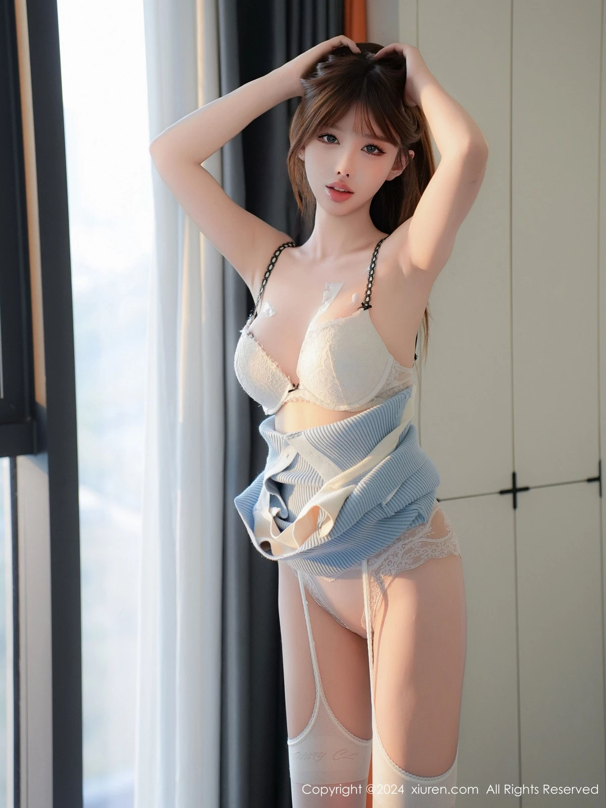 秀人集.com_[XiuRen秀人网]No.9458_新人模特李金金蓝色连衣短裙露白色内衣配白丝吊袜秀美腿诱惑写真98P
