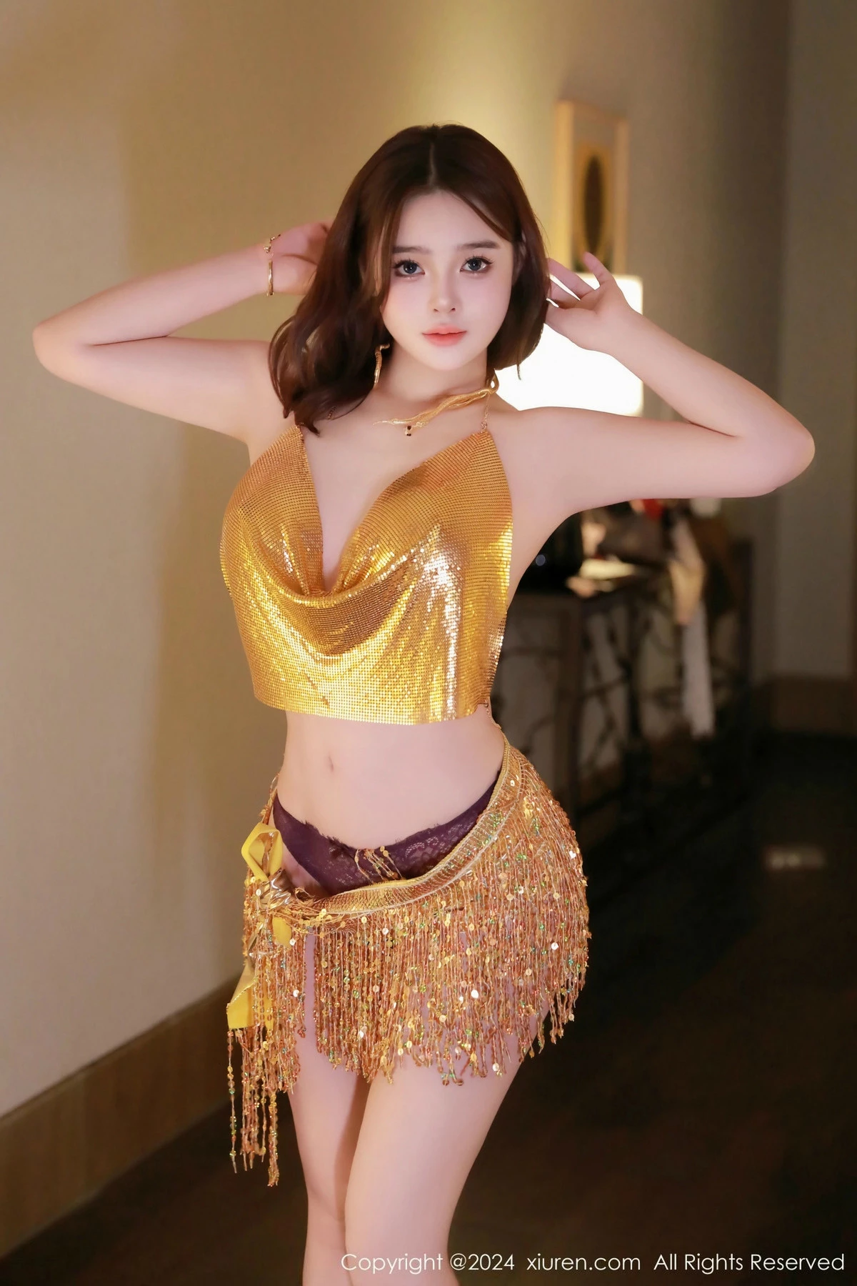 秀人集.com_[XiuRen秀人网]No.9545_模特麻布学妹浴室场景性感金色情趣服饰秀丰腴美臀撩人诱惑写真52P