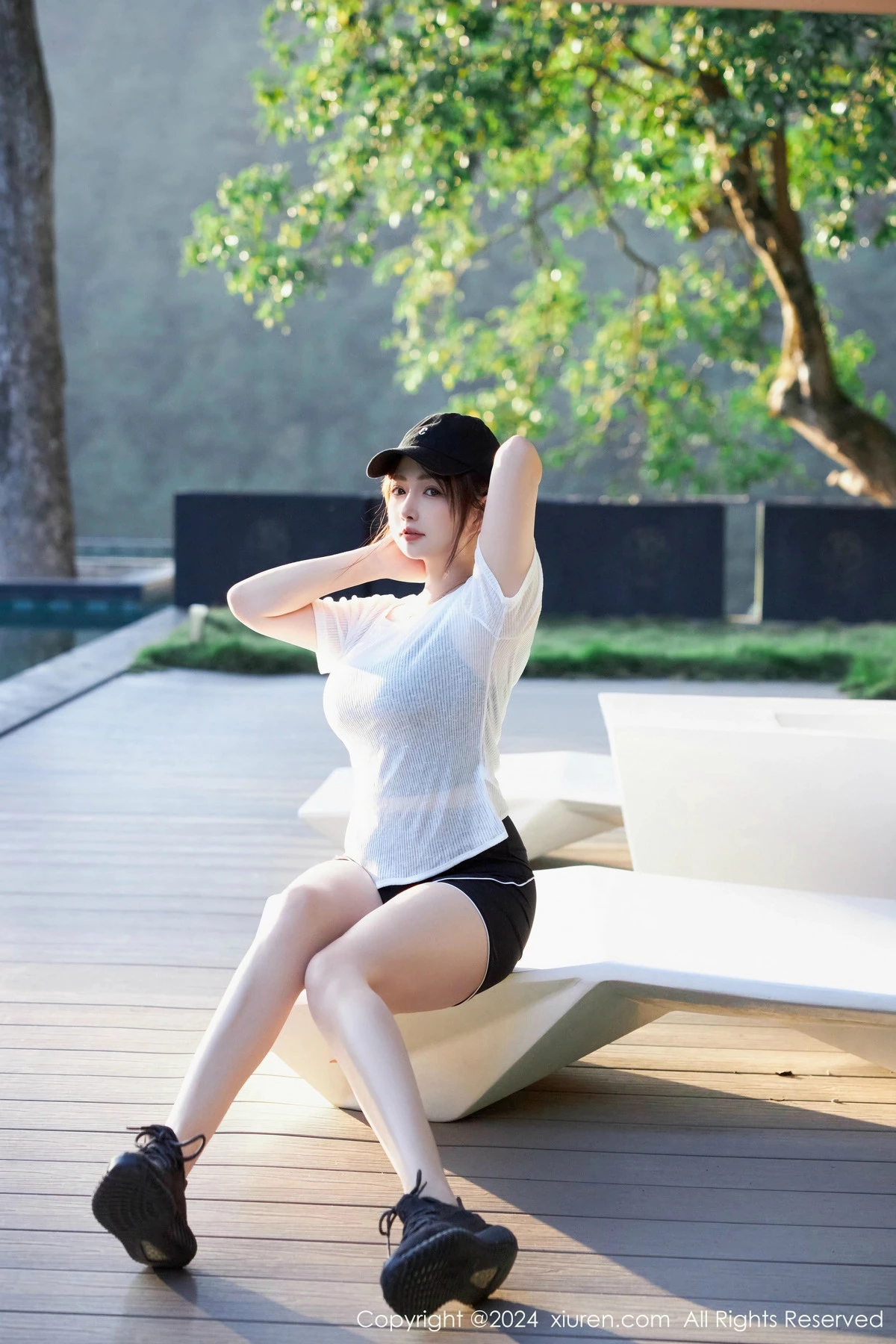 秀人集.com_[XiuRen秀人网]No.9549_模特养乐多Doll性感深色运动服饰秀丰满身材白嫩美腿诱惑写真52P