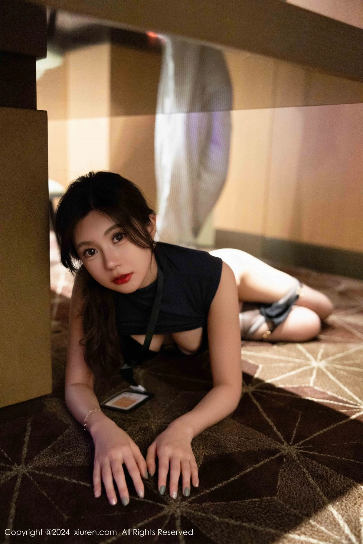 秀人集.com_[XiuRen秀人网]No.9560_女神绮里嘉ula性感深色OL服饰配开档黑丝秀曼妙身材诱惑写真99P