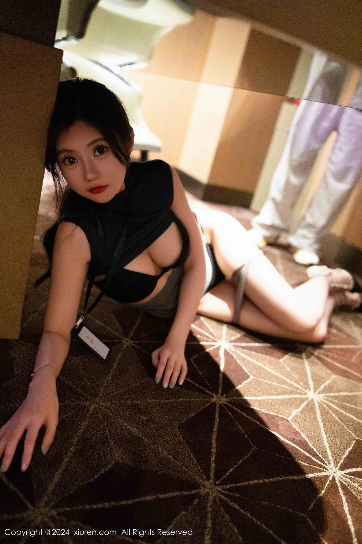 秀人集.com_[XiuRen秀人网]No.9560_女神绮里嘉ula性感深色OL服饰配开档黑丝秀曼妙身材诱惑写真99P