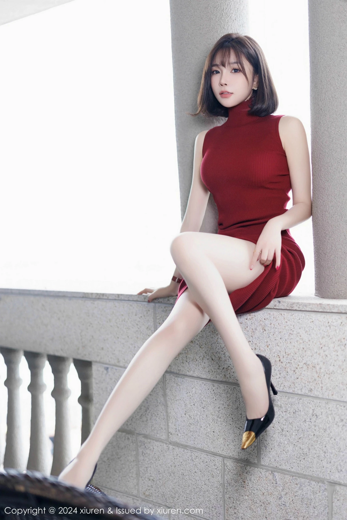 秀人集.com_[XiuRen秀人网]No.9589_女神徐莉芝Booty红色连身裙露浅色内衣配超薄肉丝秀美腿诱惑写真91P
