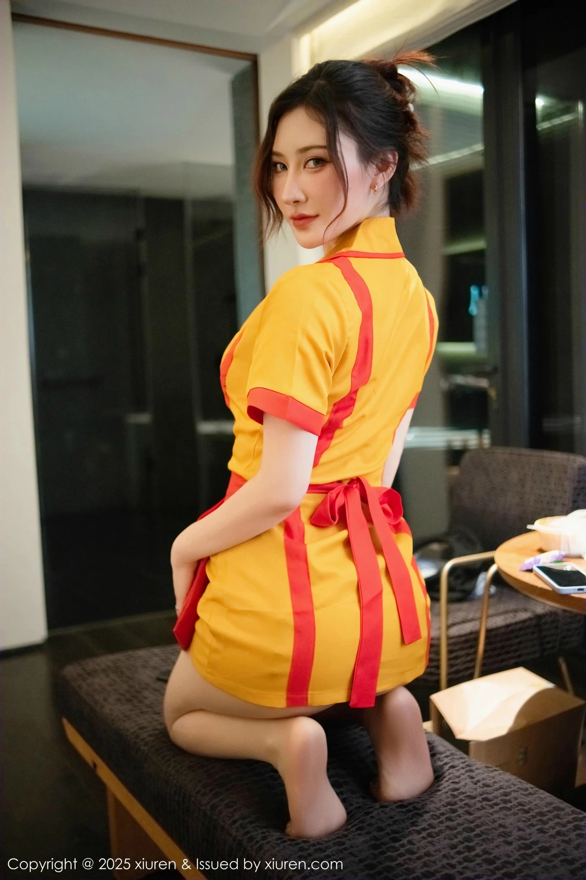 秀人集.com_[XiuRen秀人网]No.9695_模特蕾蕾醒了没性感黄色厨娘服饰露深色内衣秀丰腴身材诱惑写真42P