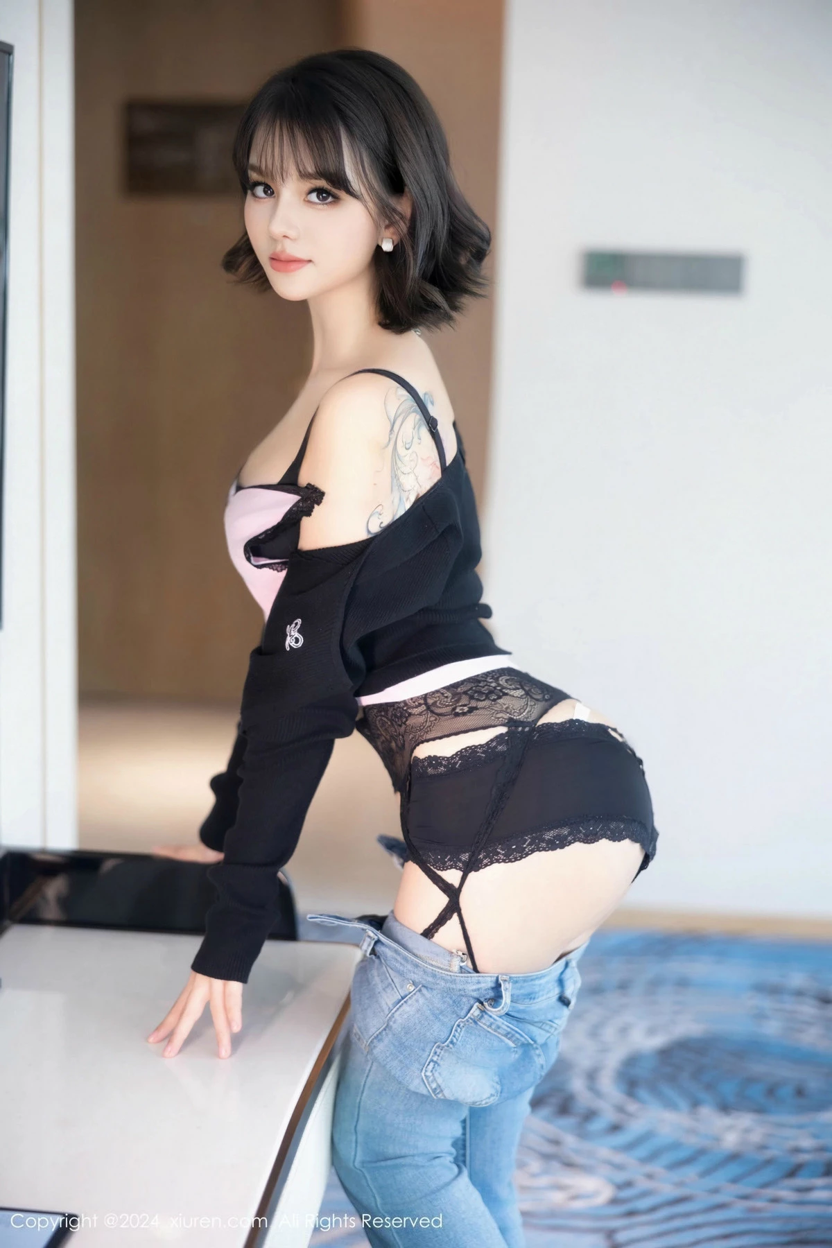 秀人集.com_[XiuRen秀人网]No.9620_新人模特黎苏苏私房性感黑色内衣配黑丝吊袜秀曼妙身姿诱惑写真80P