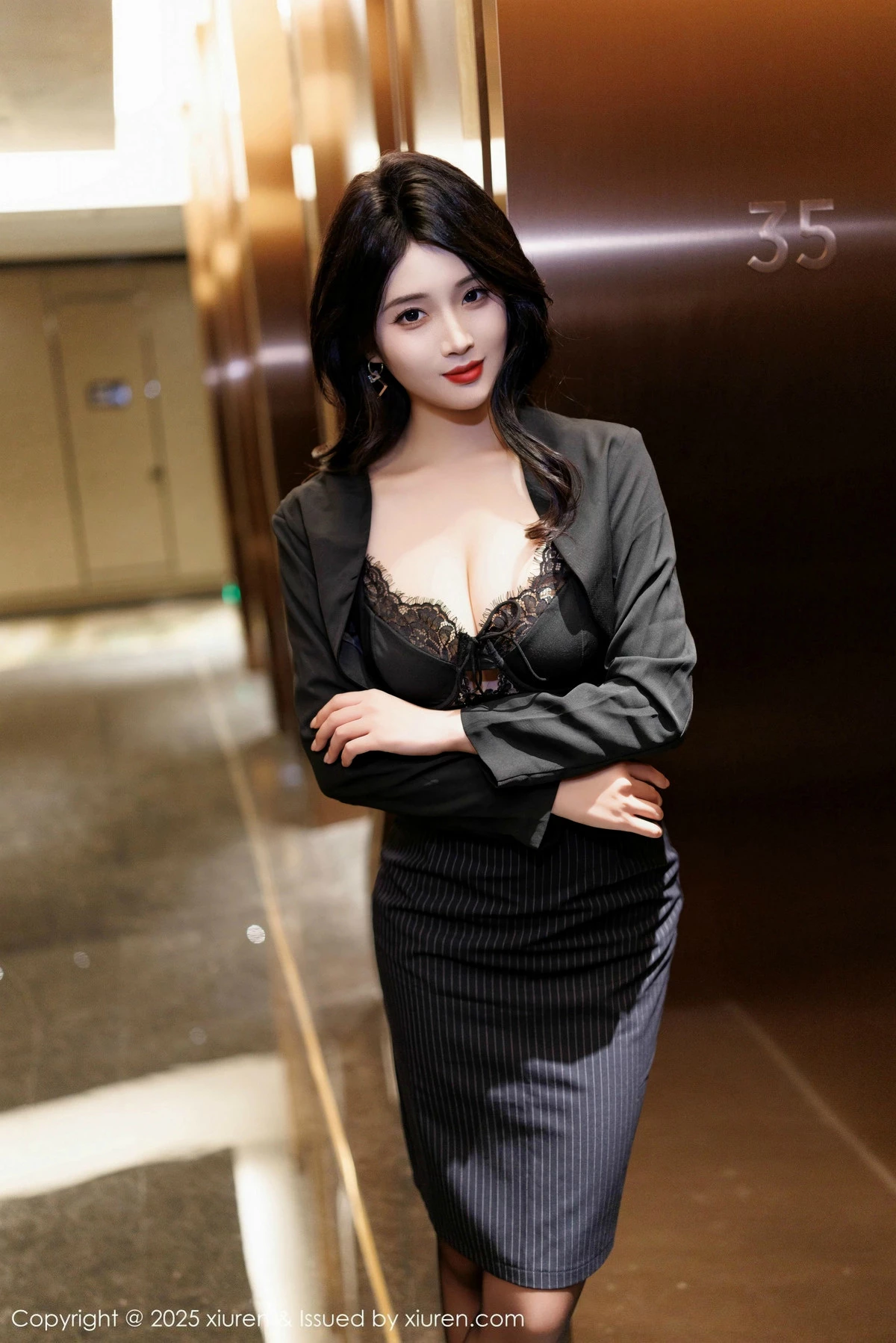 秀人集.com_[XiuRen秀人网]No.9728_模特南乔性感黑色蕾丝内衣+红色比基尼秀柔美身姿完美诱惑写真90P