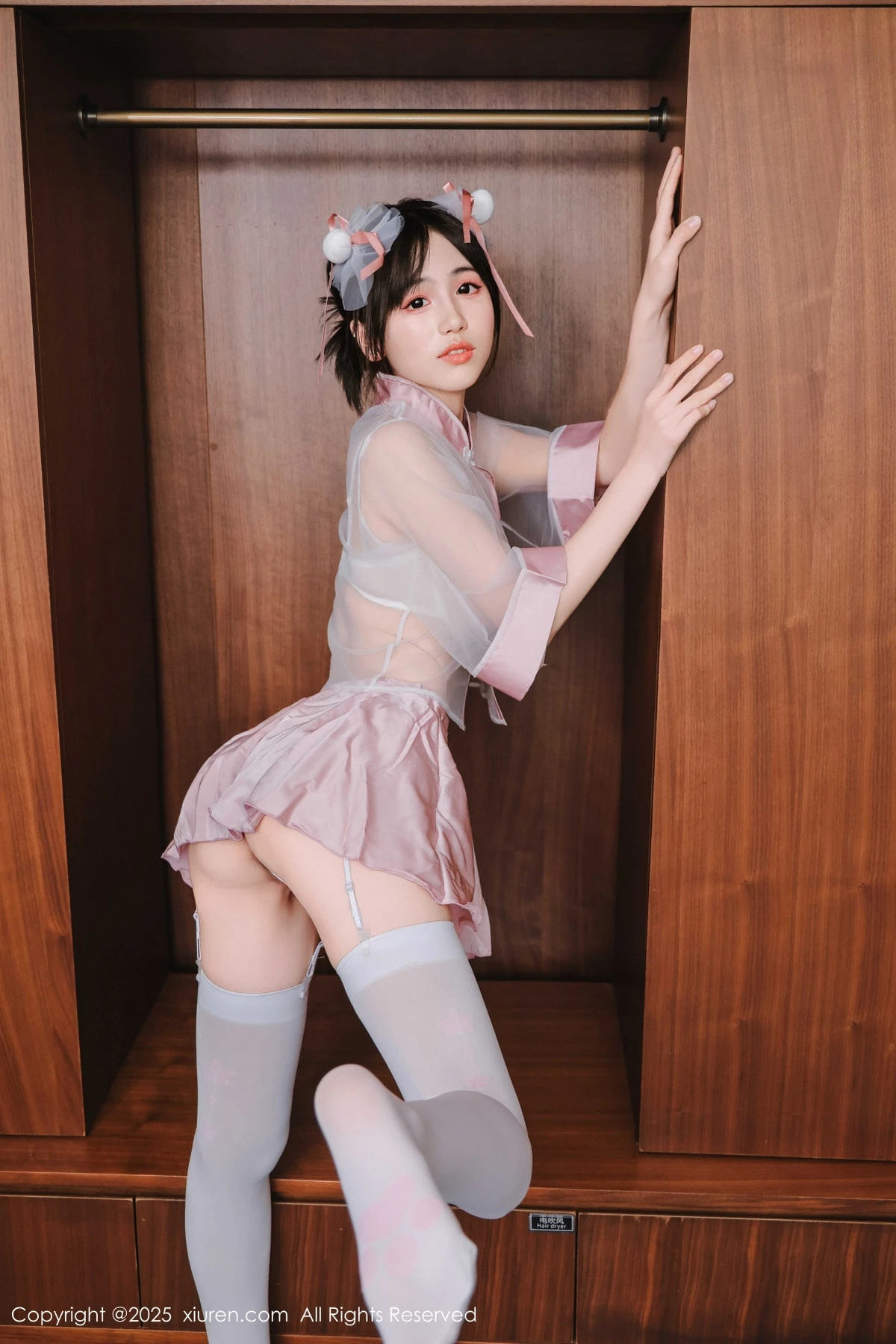 秀人集.com_[XiuRen秀人网]No.9763_模特奶芙乔乔性感粉色情趣内衣配白丝吊袜秀凹凸身材诱惑写真68P