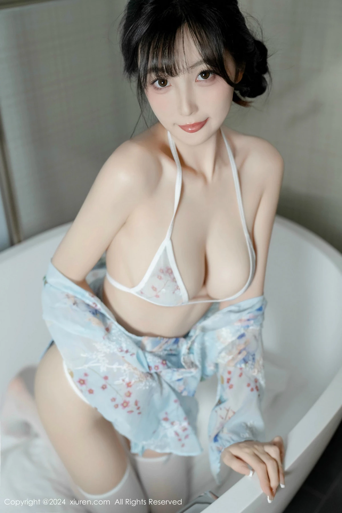 秀人集.com_[XiuRen秀人网]No.9632_模特林星阑性感浅蓝色连衣短裙配白色丝袜秀曼妙身姿诱惑写真85P