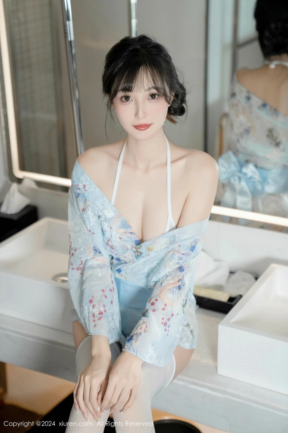 秀人集.com_[XiuRen秀人网]No.9632_模特林星阑性感浅蓝色连衣短裙配白色丝袜秀曼妙身姿诱惑写真85P