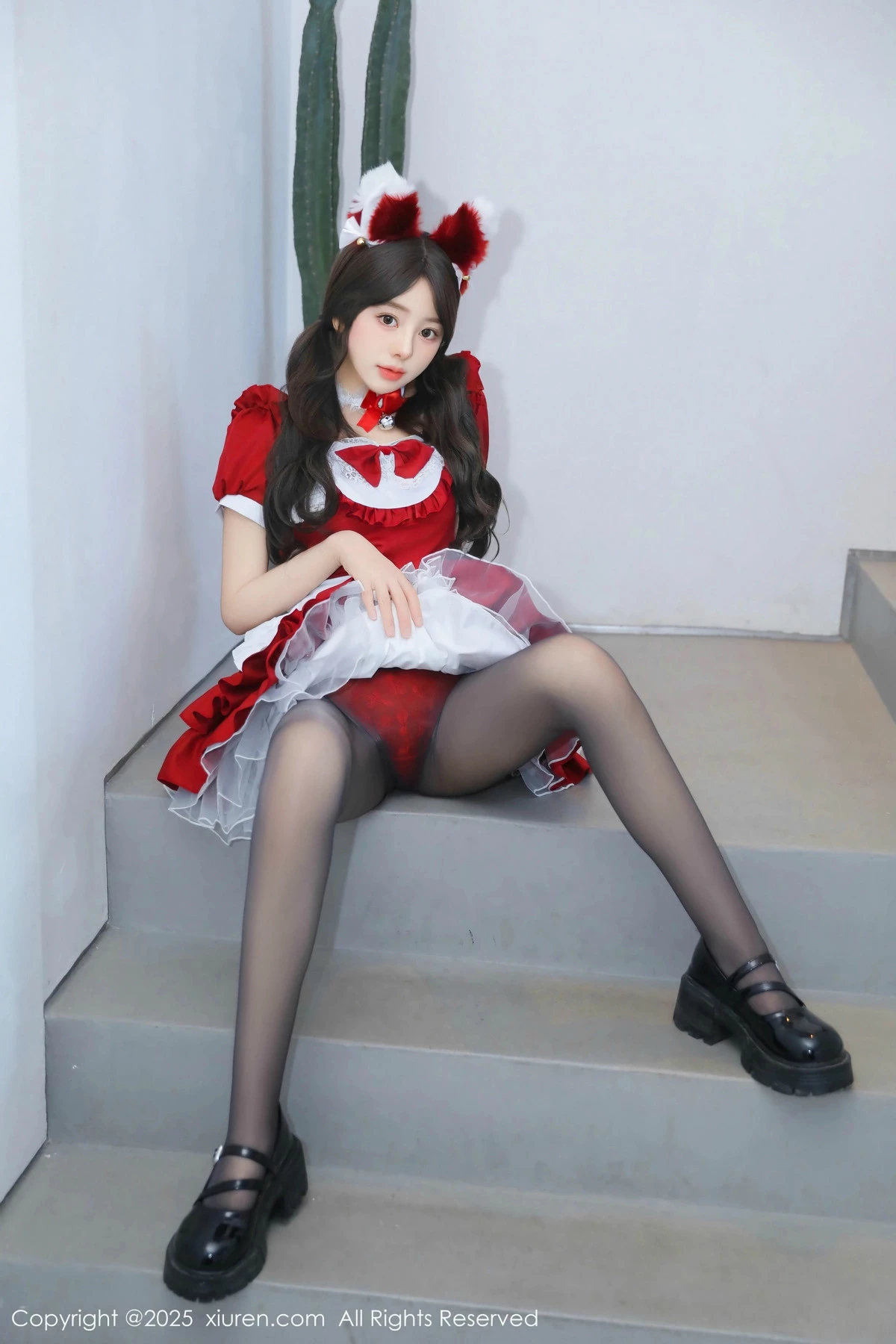 秀人集.com_[XiuRen秀人网]No.9814_模特桃妖夭红色喜庆女仆服露红色内衣配超薄黑丝秀美腿诱惑写真87P