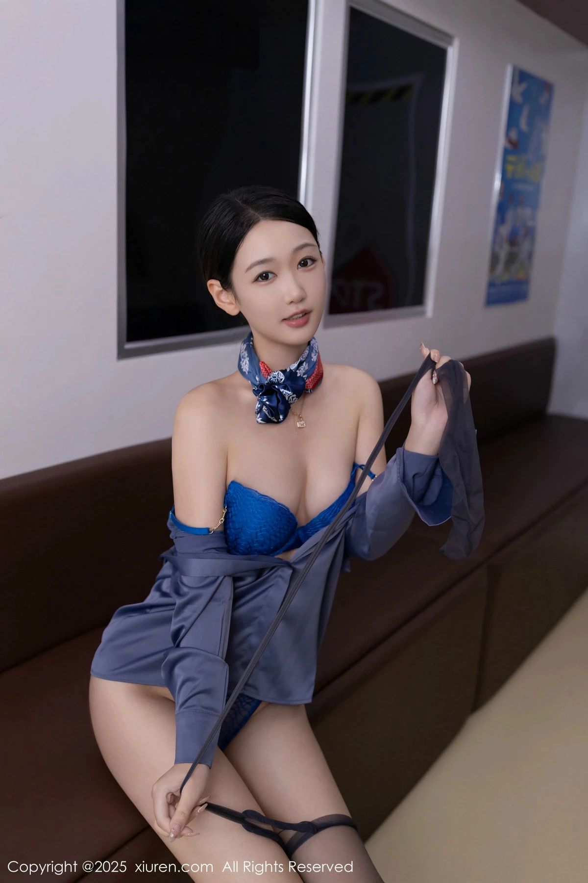秀人集.com_[XiuRen秀人网]No.9824_模特唐安琪性感深色空姐制服露蓝色蕾丝内衣秀曼妙身姿诱惑写真83P