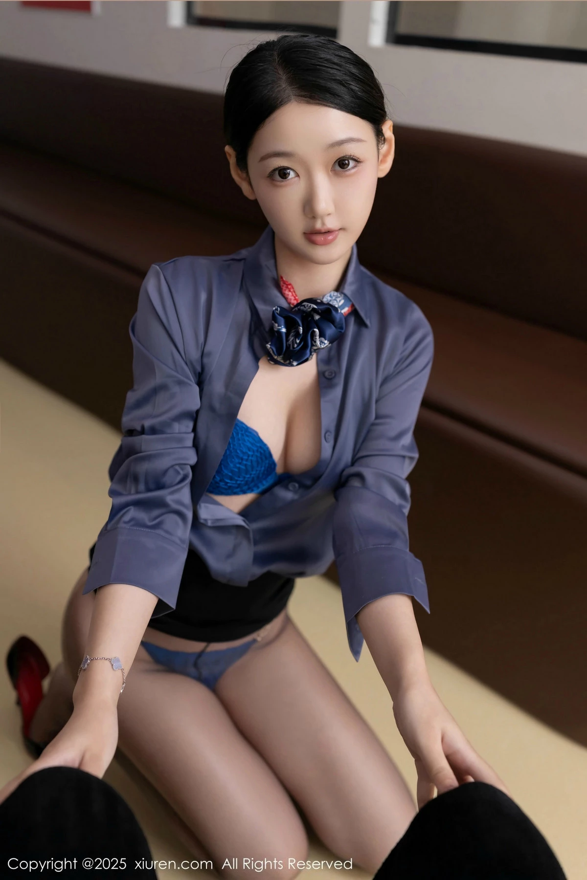 秀人集.com_[XiuRen秀人网]No.9824_模特唐安琪性感深色空姐制服露蓝色蕾丝内衣秀曼妙身姿诱惑写真83P