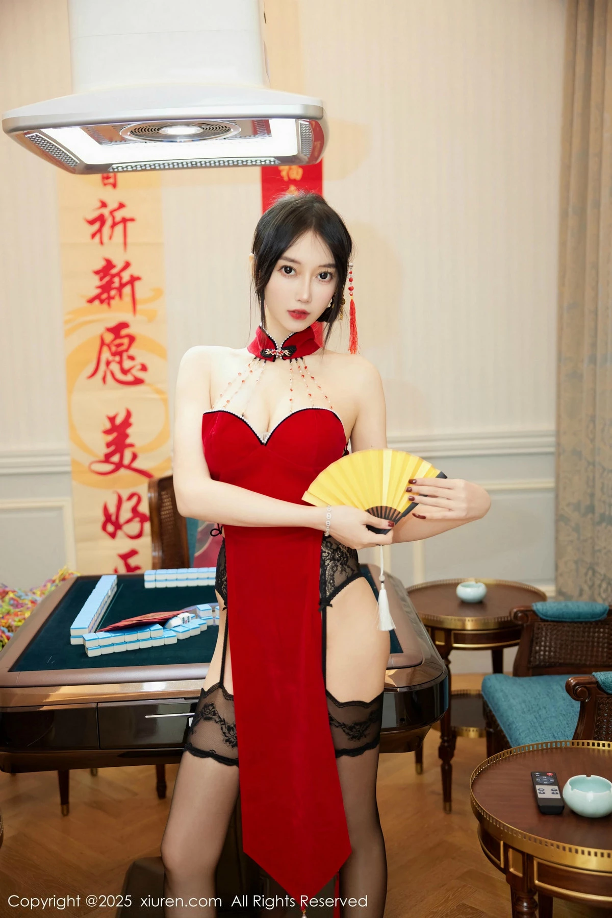 秀人集.com_[XiuRen秀人网]No.9826_模特玥儿玥er新年主题性感红色服饰配黑丝吊袜秀曼妙身姿诱惑写真67P