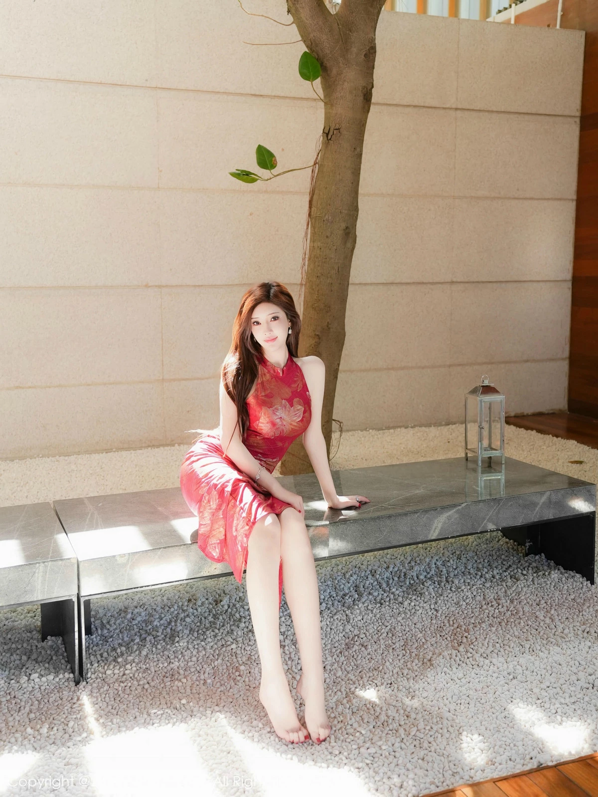 秀人集.com_[XiuRen秀人网]No.9837_女神Carol周妍希性感红色旗袍服饰配超薄肉丝秀丰满身材诱惑写真77P