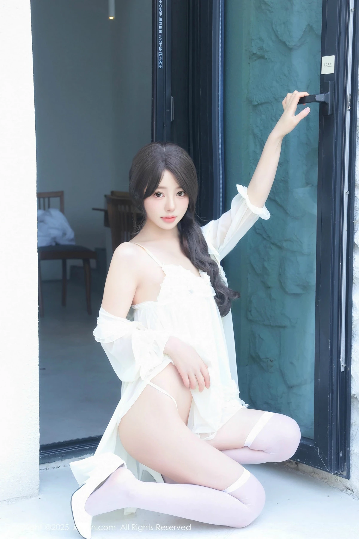 秀人集.com_[XiuRen秀人网]No.9851_模特桃妖夭浴室性感浅色连衣短裙配白丝袜湿身秀惹火身材诱惑写真113P