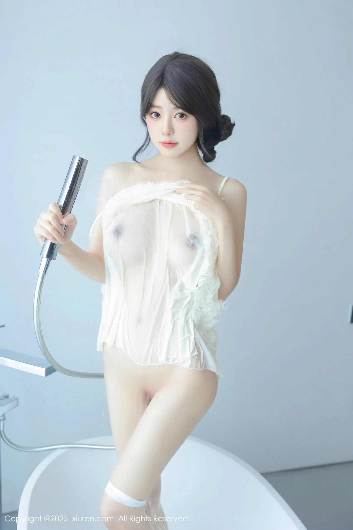 秀人集.com_[XiuRen秀人网]No.9851_模特桃妖夭浴室性感浅色连衣短裙配白丝袜湿身秀惹火身材诱惑写真113P