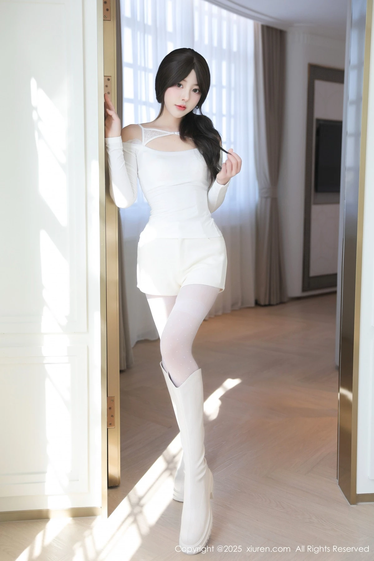 秀人集.com_[XiuRen秀人网]No.9887_模特桃妖夭性感白色蕾丝内衣配白色丝袜秀曼妙身姿惹火诱惑写真97P