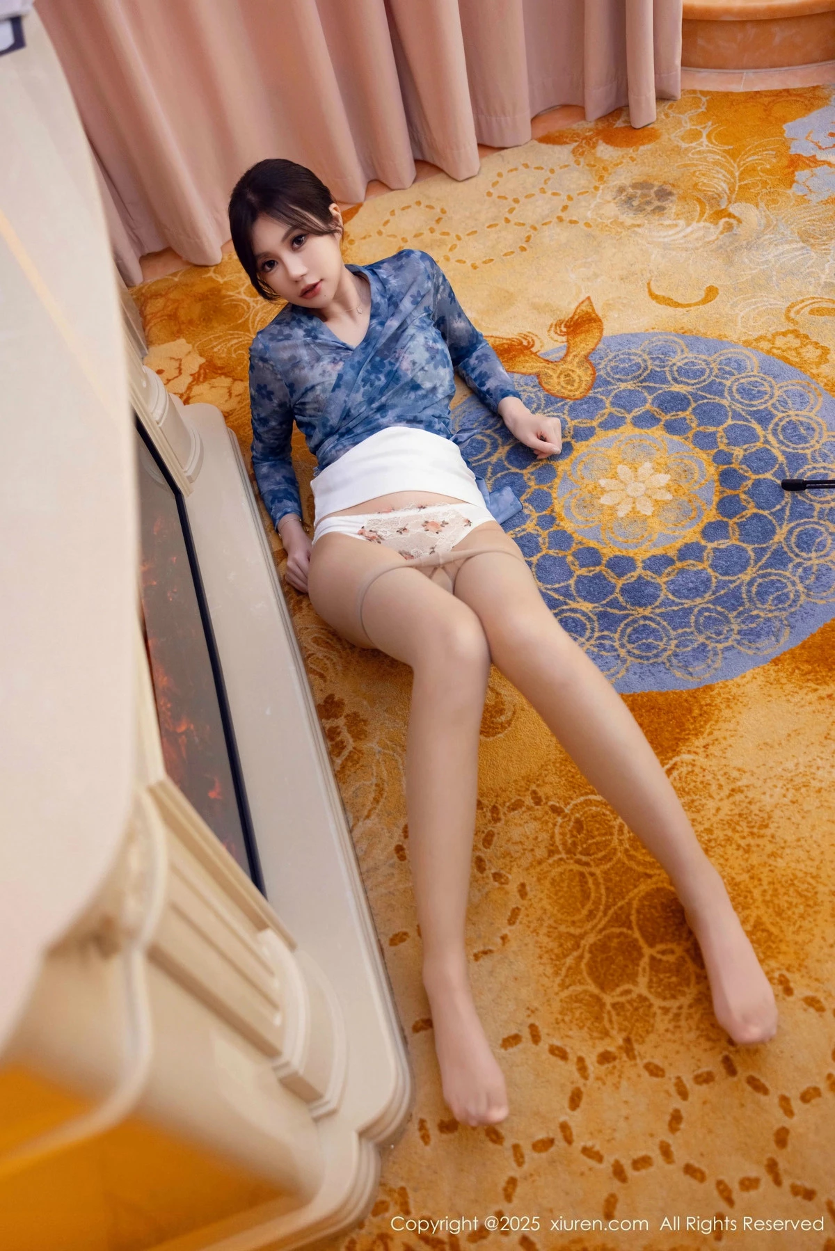 秀人集.com_[XiuRen秀人网]No.9884_女神绮里嘉ula性感白色包臀裙配超薄肉丝秀曼妙身姿迷人诱惑写真90P