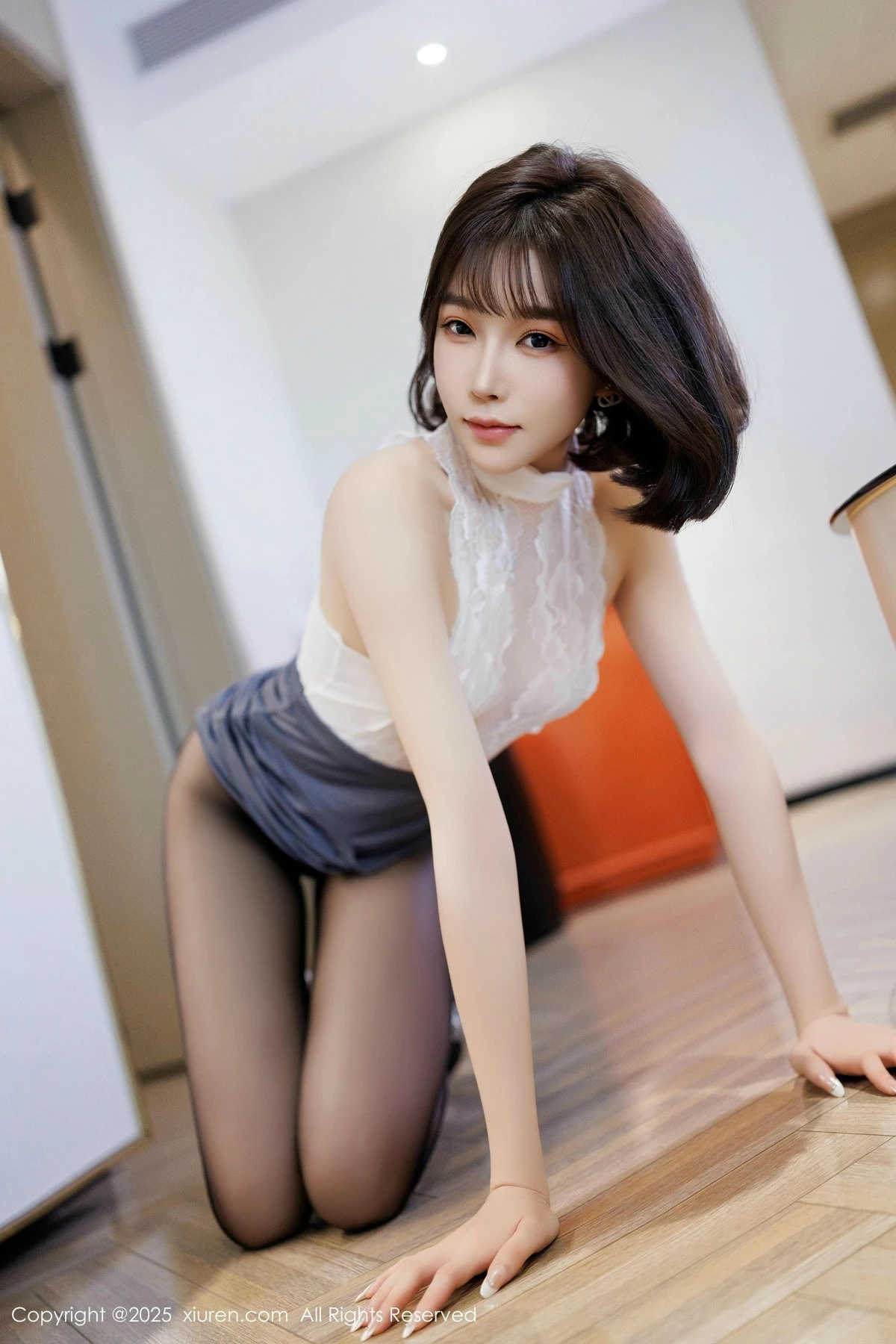 秀人集.com_[XiuRen秀人网]No.9978_女神徐莉芝Booty性感灰色连衣短裙配超薄黑丝秀完美身材诱惑写真92P