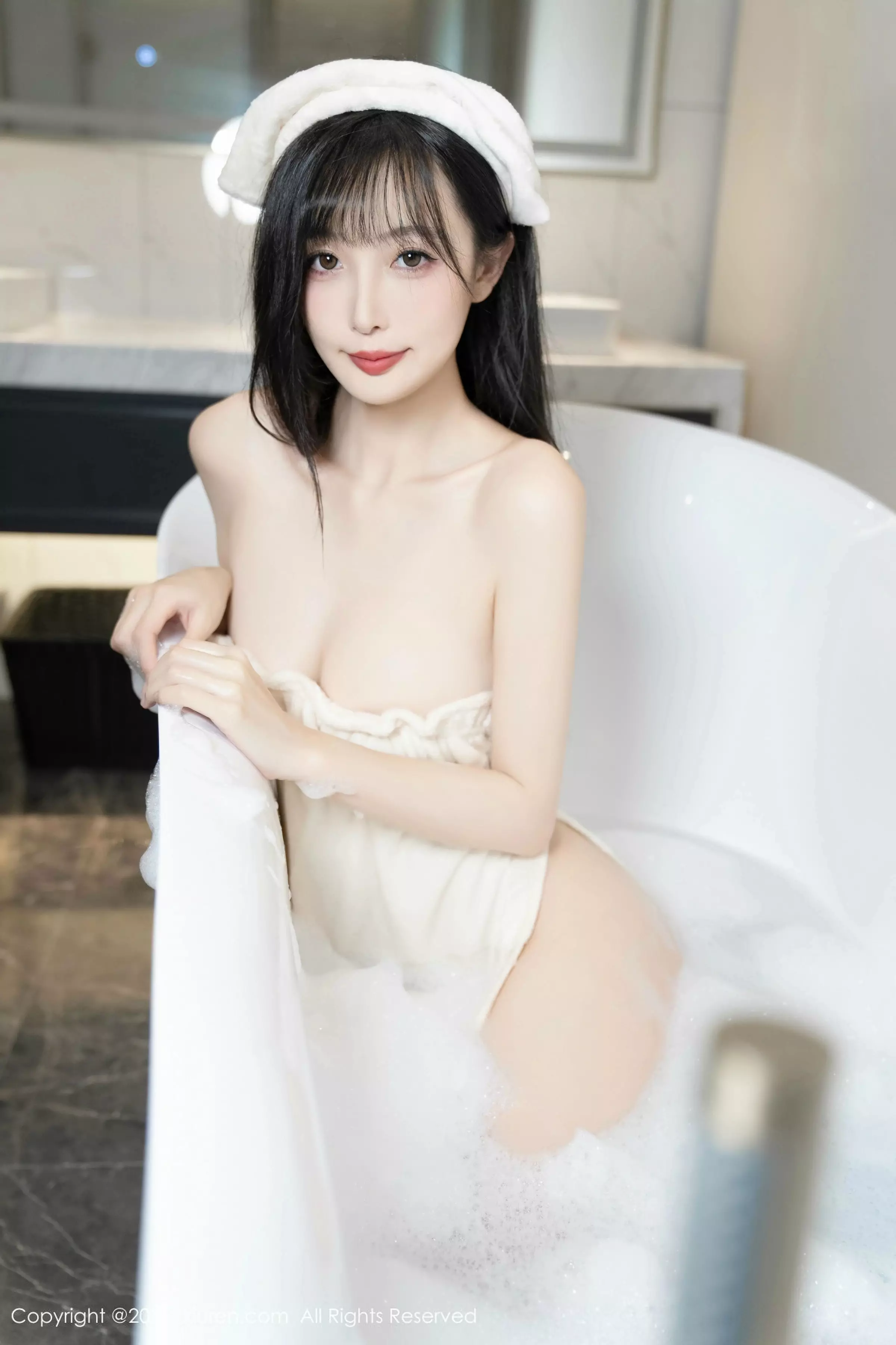 秀人集.com_[XiuRen秀人网]No.10005_模特樱桃小阑子浴室场景性感白色浴袍配原色丝袜秀美腿诱惑写真87P