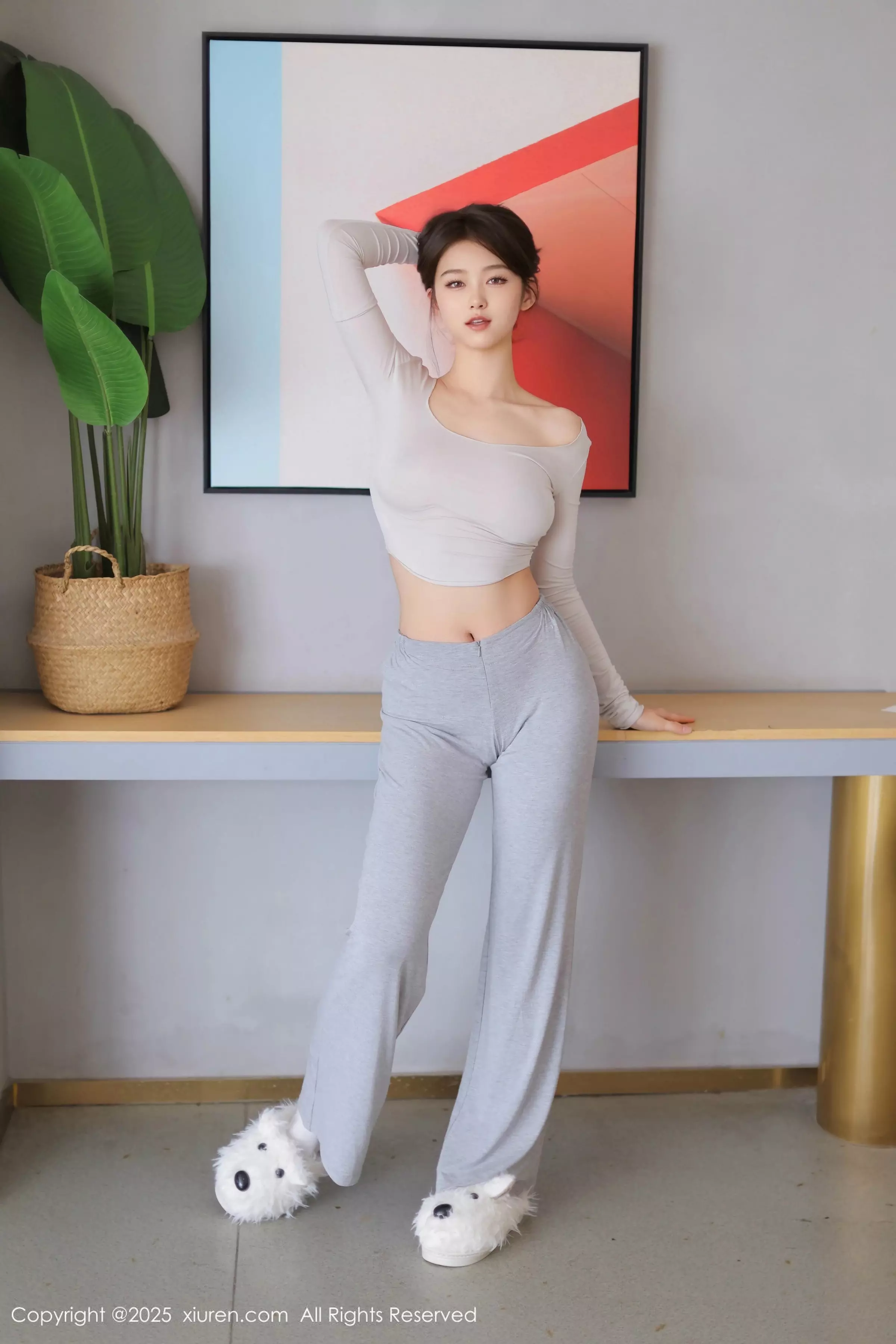 秀人集.com_[XiuRen秀人网]No.10021_模特小橘子orange性感灰色日常服配超薄黑丝秀曼妙身姿诱惑写真77P
