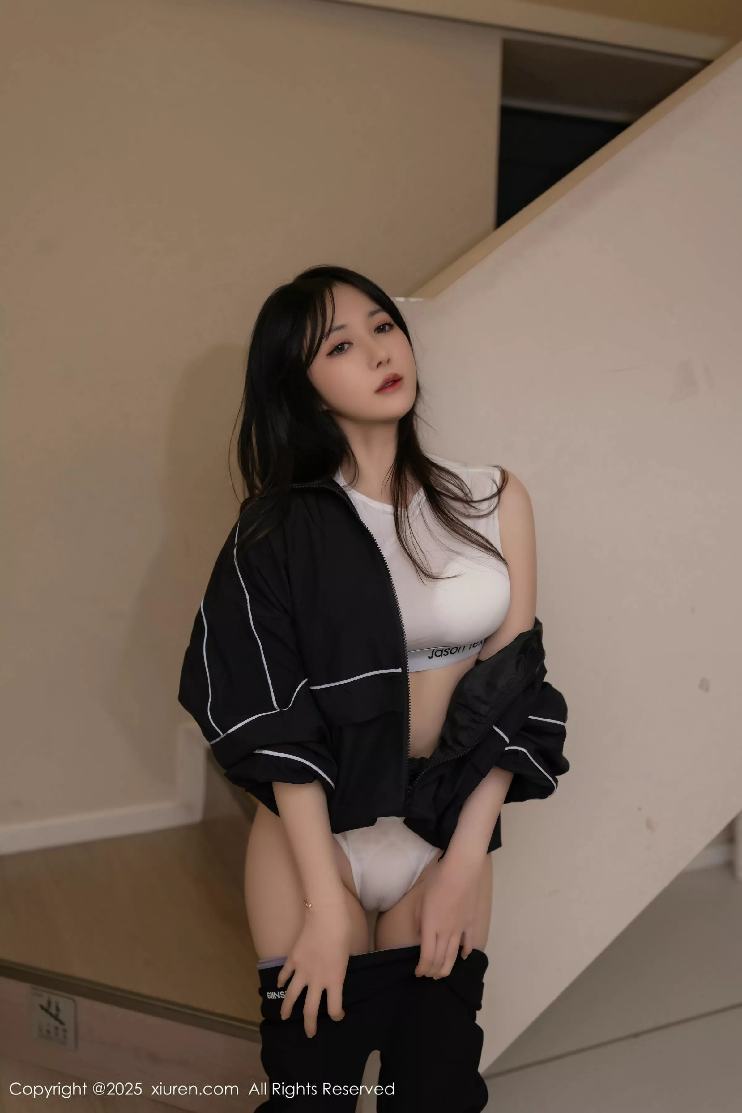 秀人集.com_[XiuRen秀人网]No.10112_模特鱼子酱Fish性感黑色运动服露白色内衣秀曼妙身材诱惑写真58P