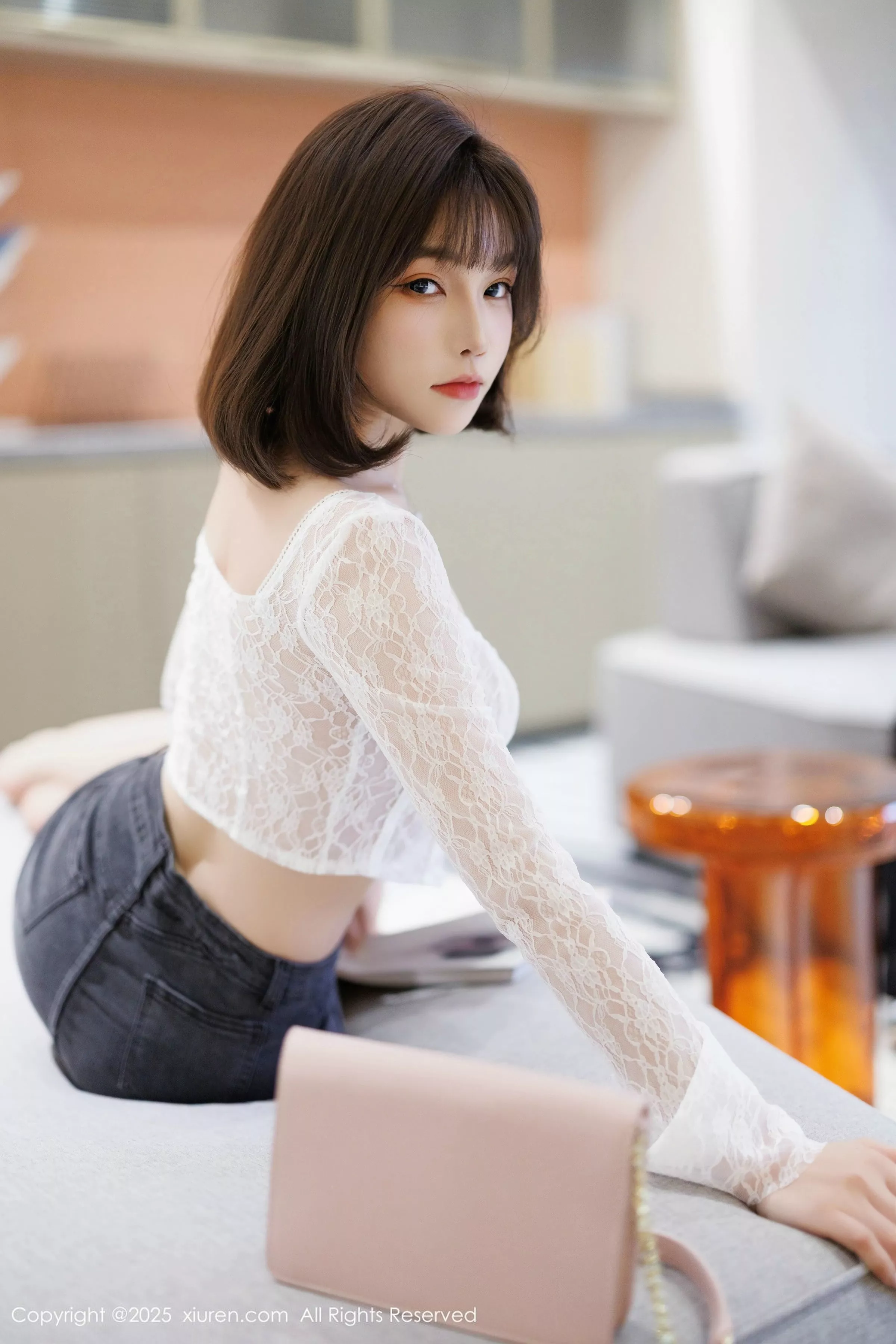 秀人集.com_[XiuRen秀人网]No.10113_女神徐莉芝Booty白色上衣配肉丝袜+蓝色情趣内衣秀美腿诱惑写真83P