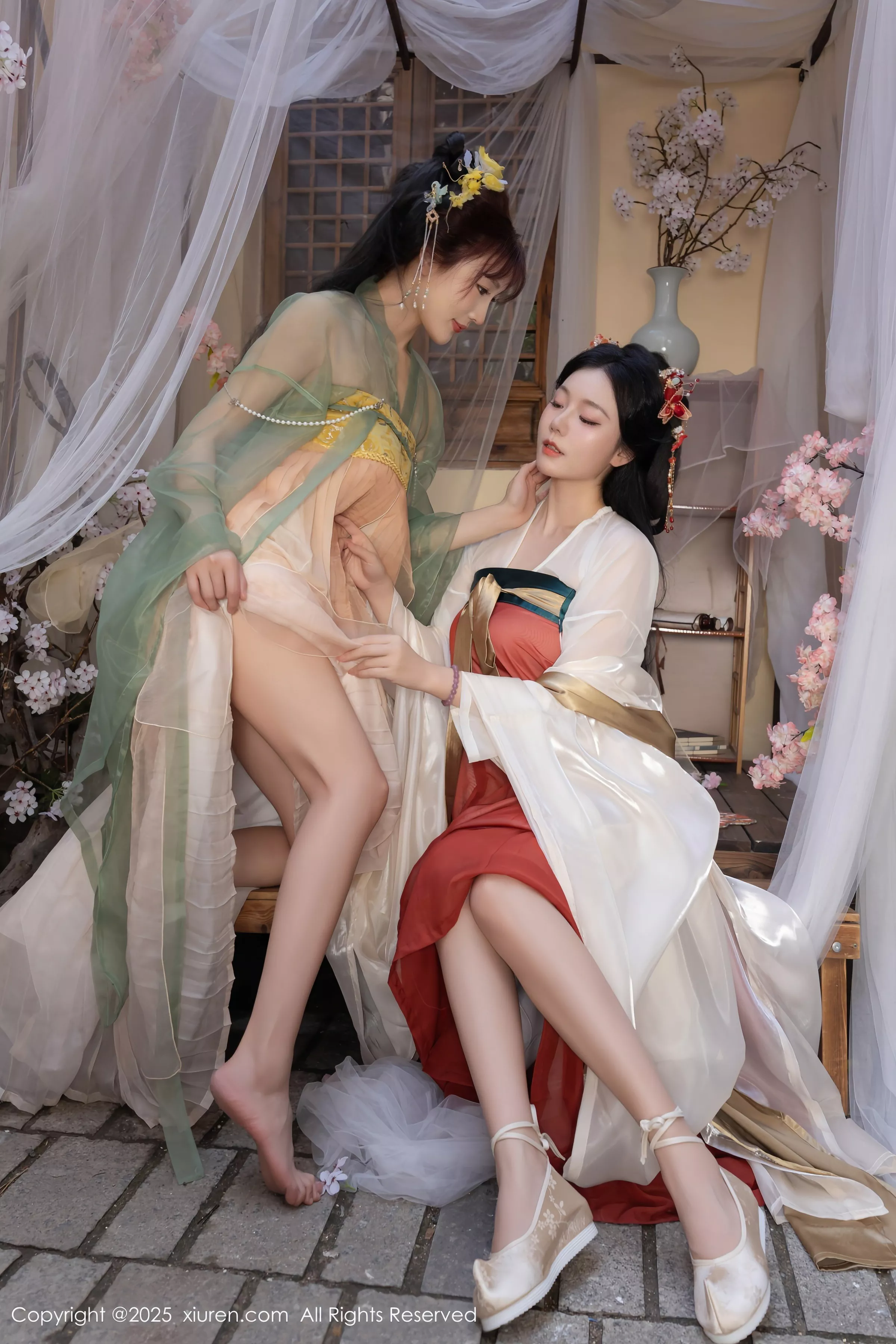 秀人集.com_[XiuRen秀人网]No.10223_模特合集女神陆萱萱＆安然anran激情互动薄纱古装撩人诱惑写真80P