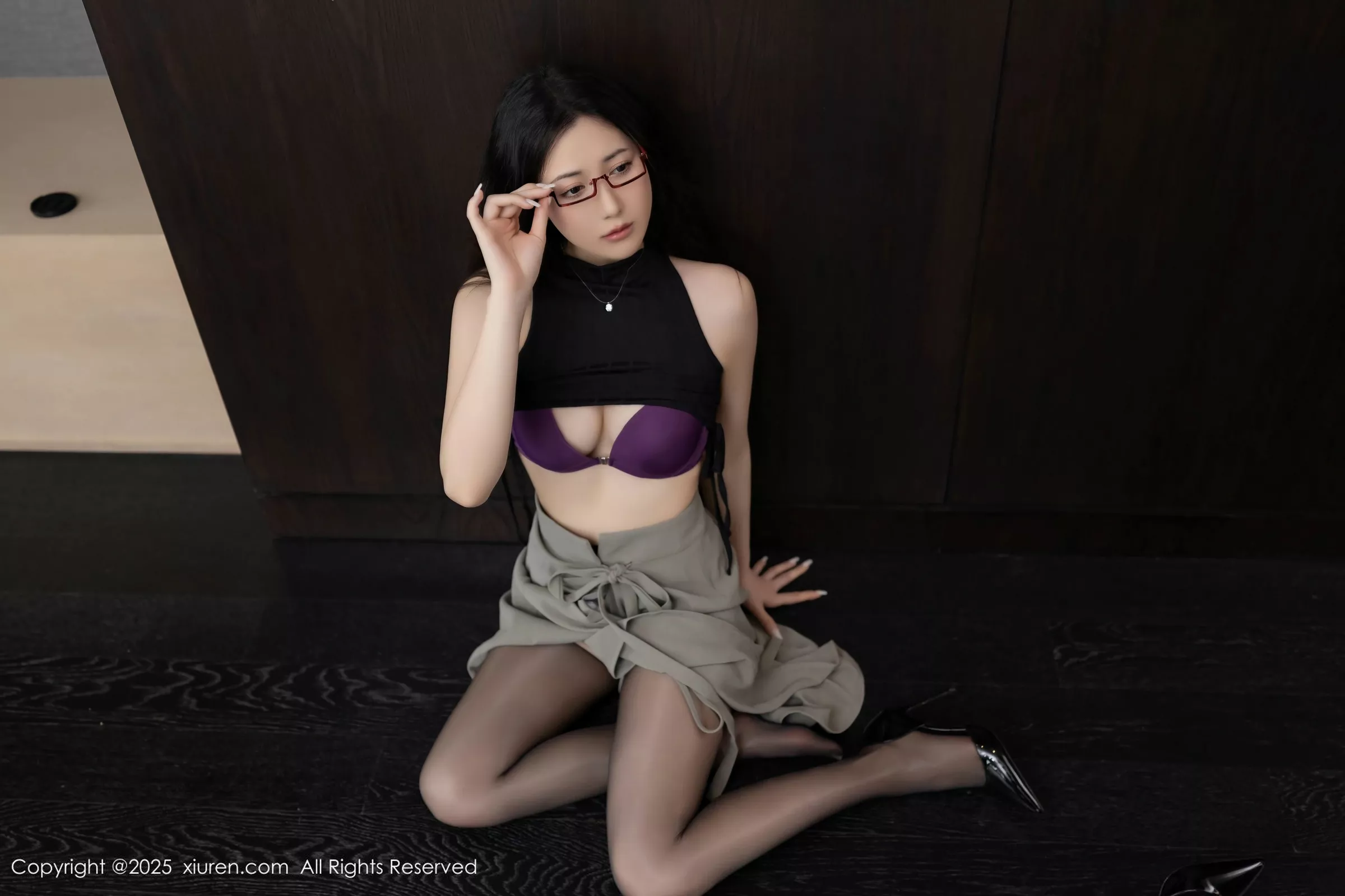 秀人集.com_[XiuRen秀人网]No.10231_模特鱼子酱Fish私房性感紫色内衣配黑丝吊袜秀完美身材诱惑写真80P