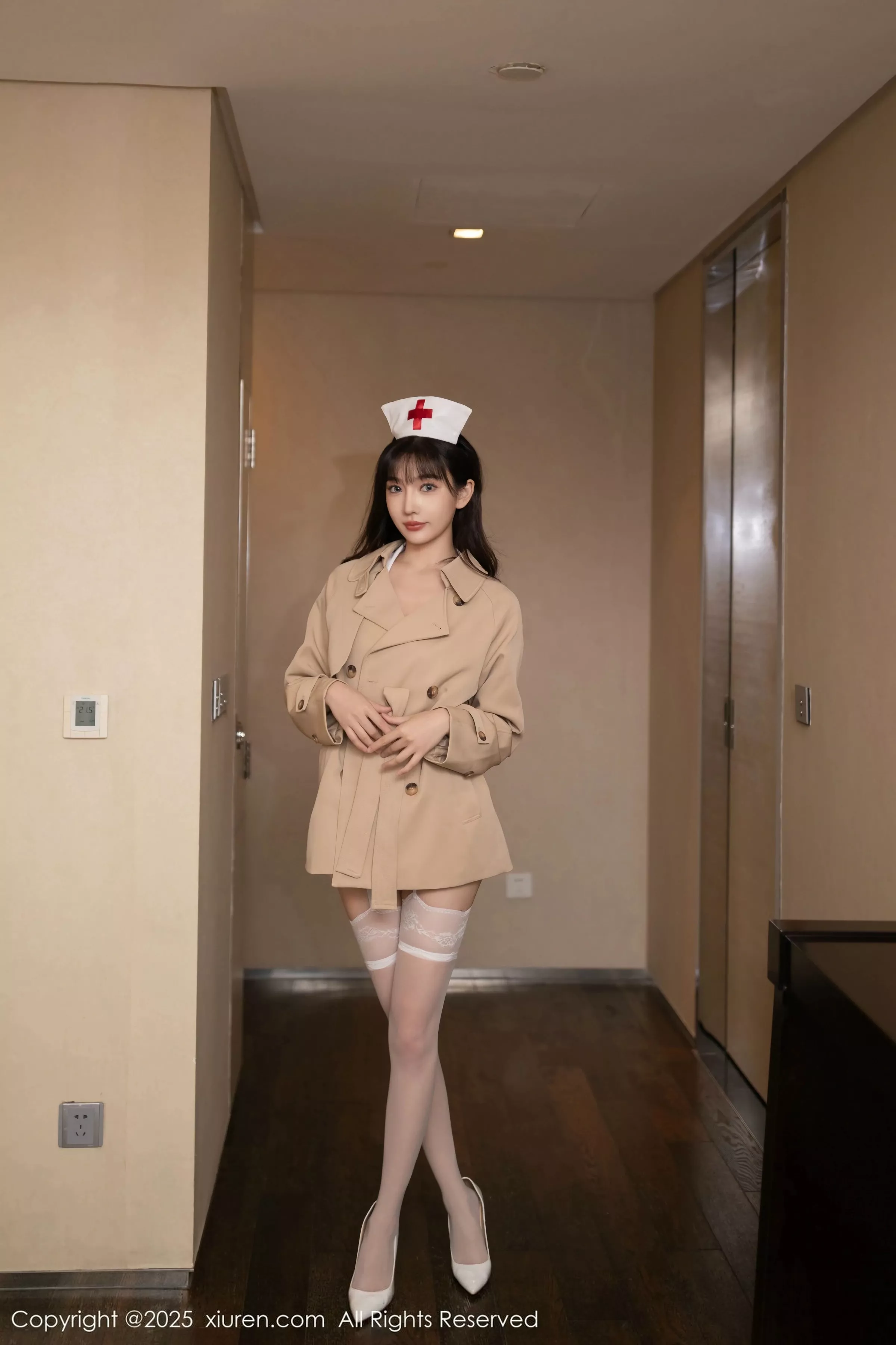 秀人集.com_[XiuRen秀人网]No.10252_模特陆萱萱性感白色情趣护士服配白丝吊袜秀完美身材诱惑写真80P