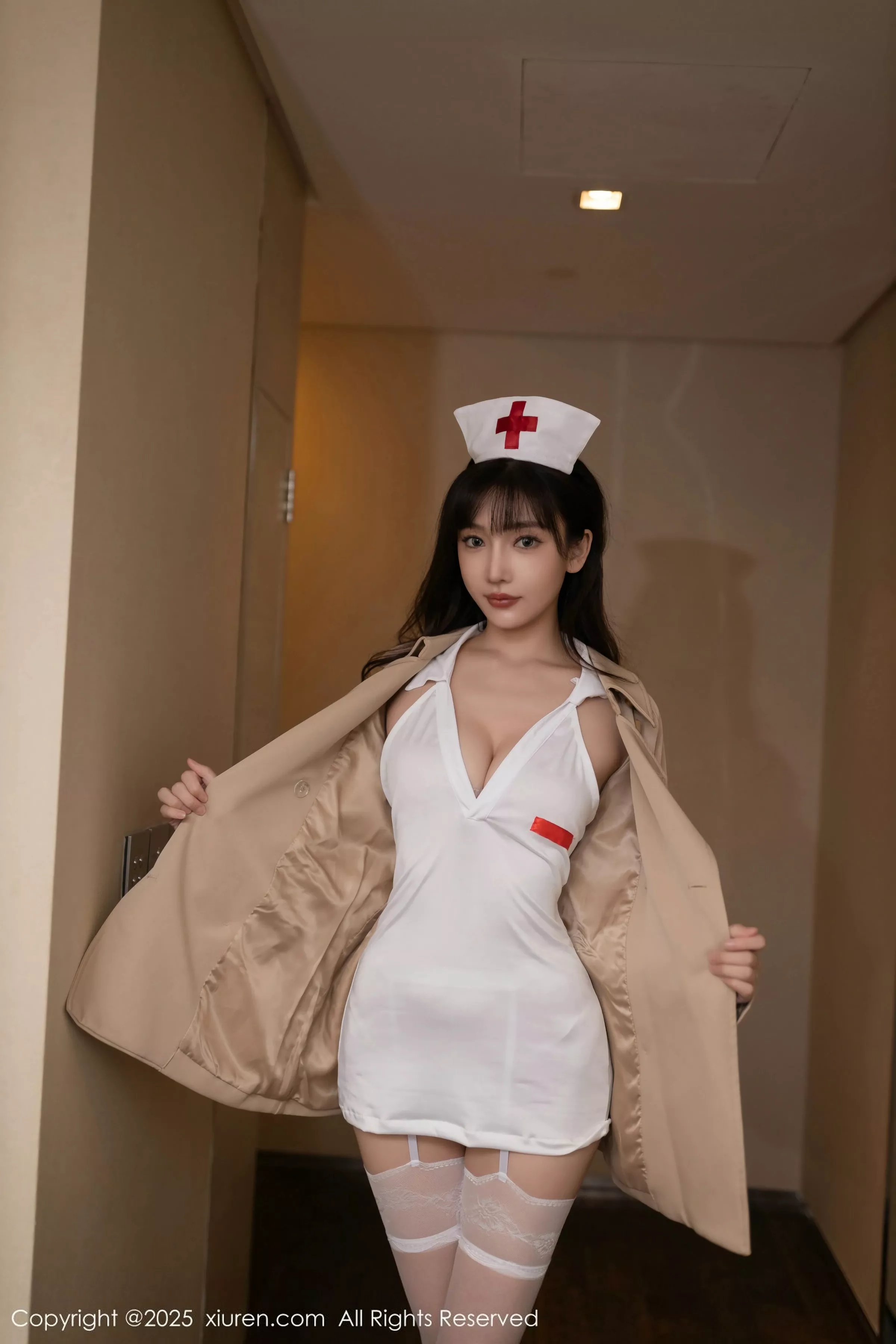 秀人集.com_[XiuRen秀人网]No.10252_模特陆萱萱性感白色情趣护士服配白丝吊袜秀完美身材诱惑写真80P