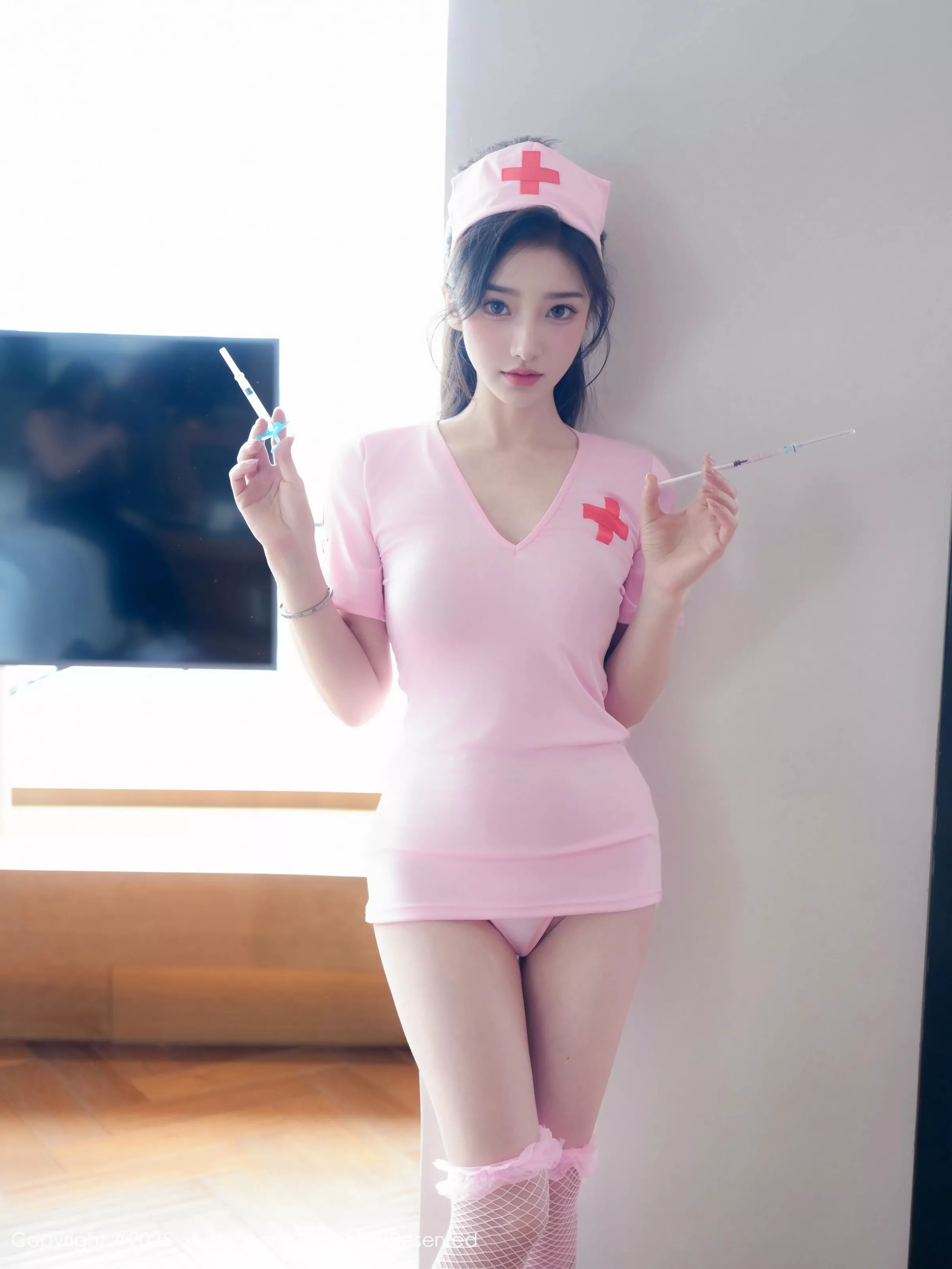 秀人集.com_[XiuRen秀人网]No.10275_模特Annie_baby性感粉色护士制服配粉丝网袜秀凹凸身材诱惑写真85P