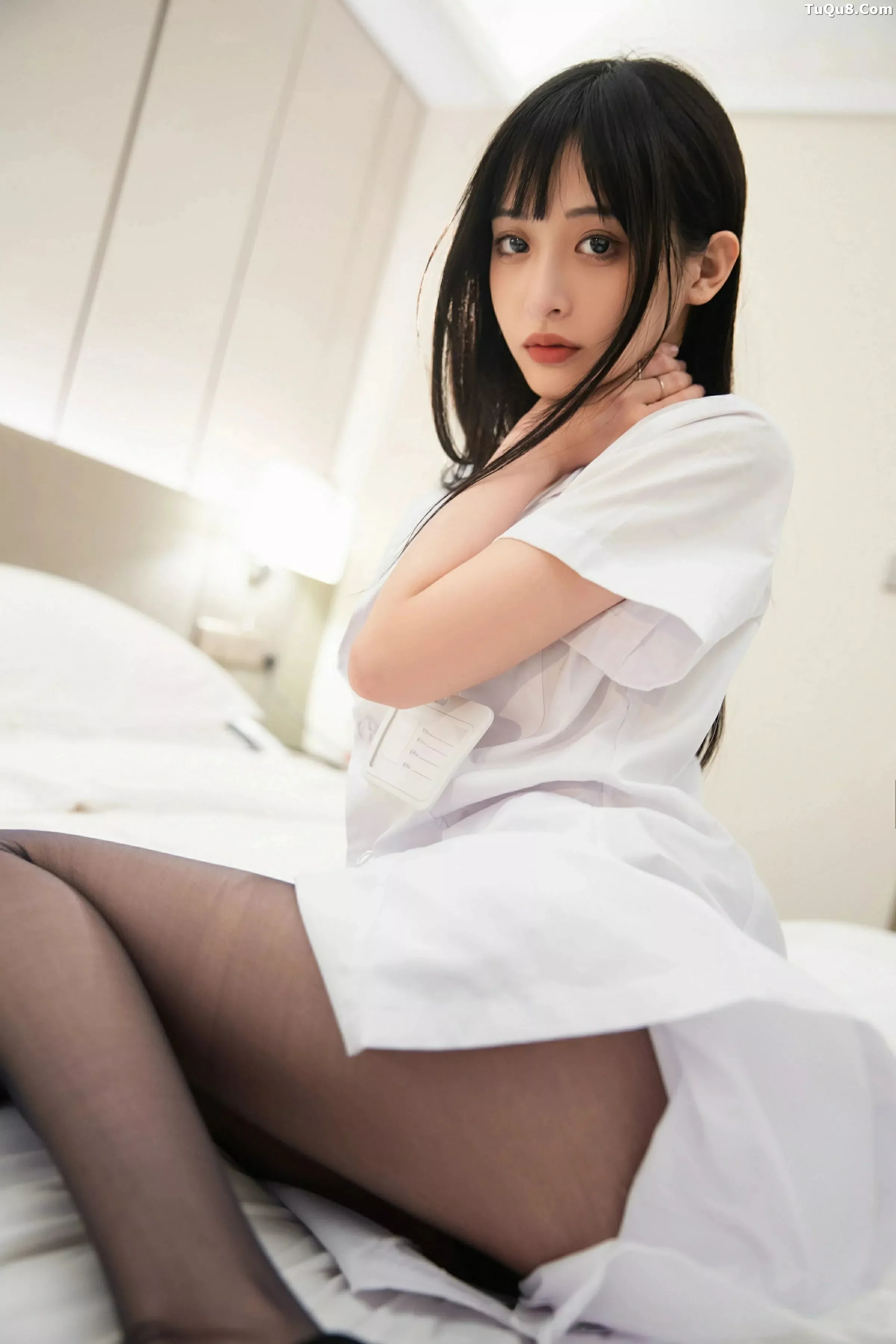 秀人集.com_[XiuRen秀人网]No.10373_模特茂木希子性感白色护士服饰配超薄黑丝秀完美身材诱惑写真80P
