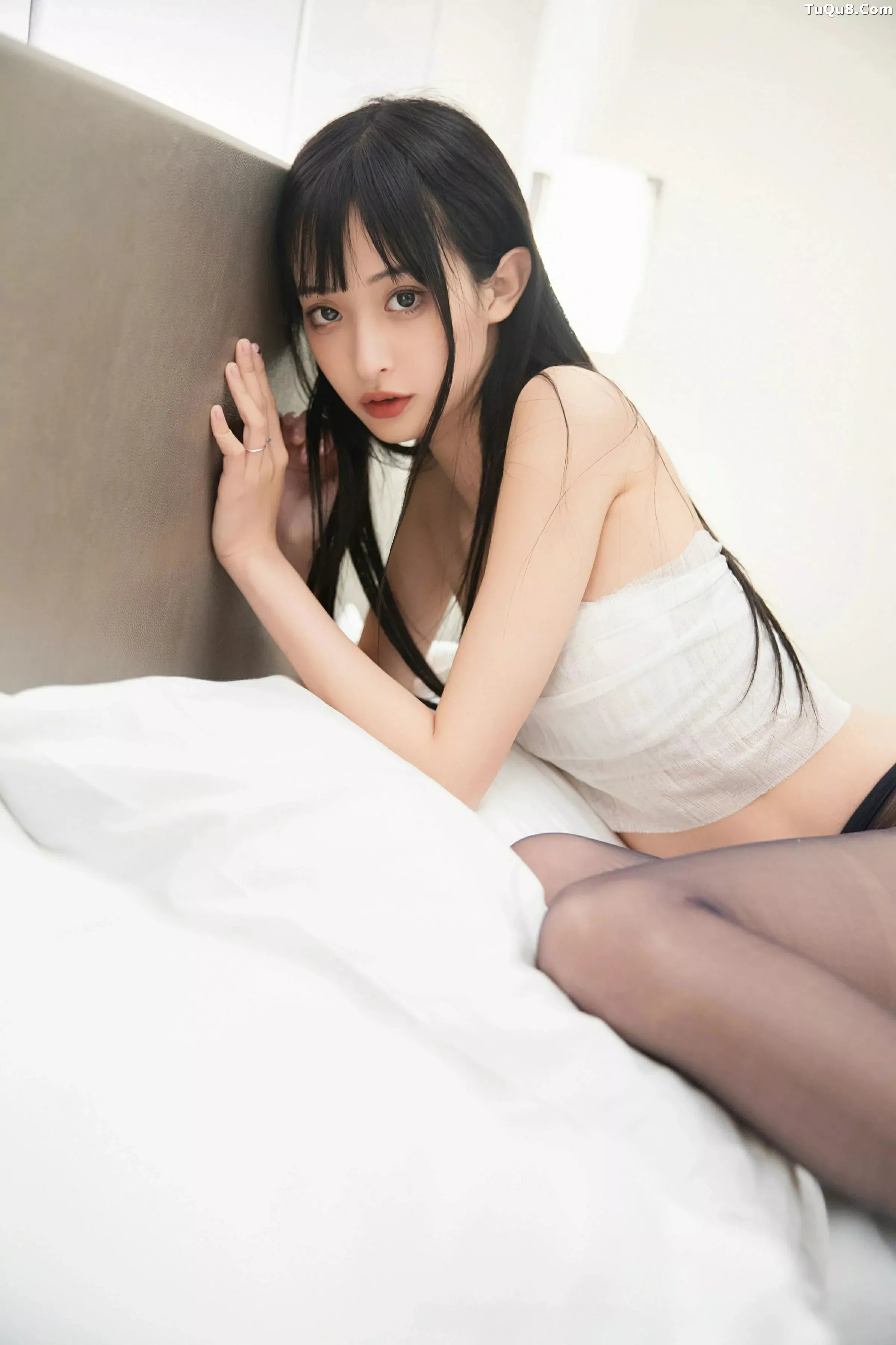 秀人集.com_[XiuRen秀人网]No.10373_模特茂木希子性感白色护士服饰配超薄黑丝秀完美身材诱惑写真80P