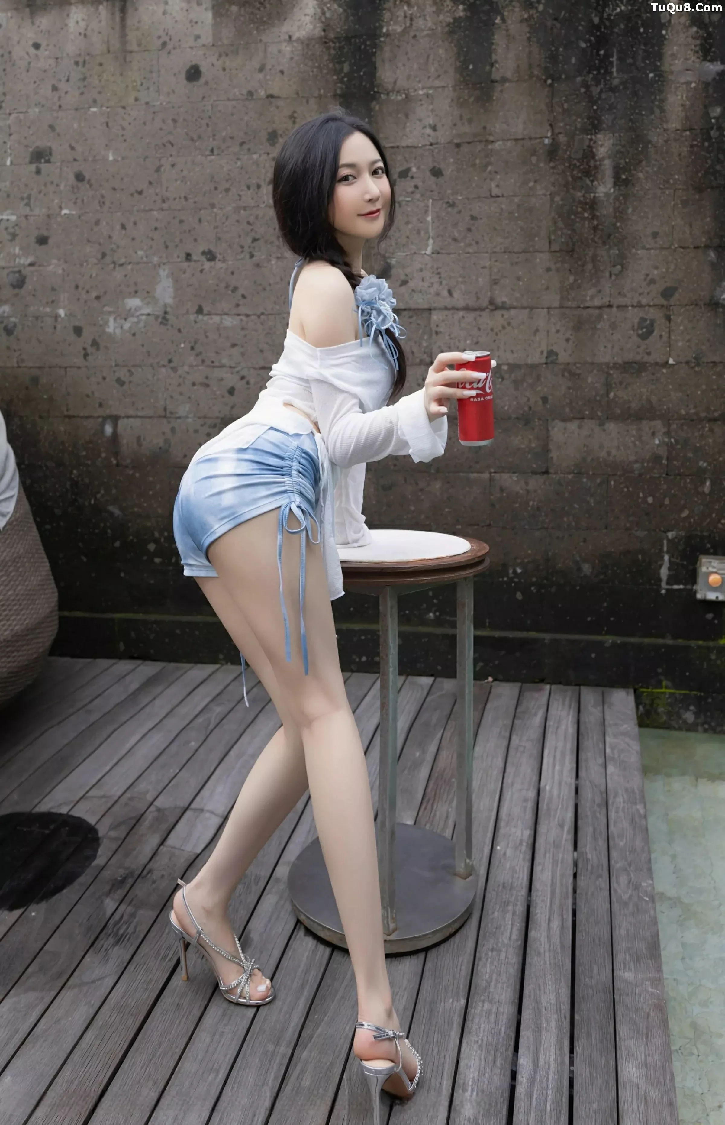 秀人集.com_[XiuRen秀人网]No.10377_模特鱼子酱Fish白色轻透服饰露蓝色比基尼秀曼妙身姿诱惑写真80P