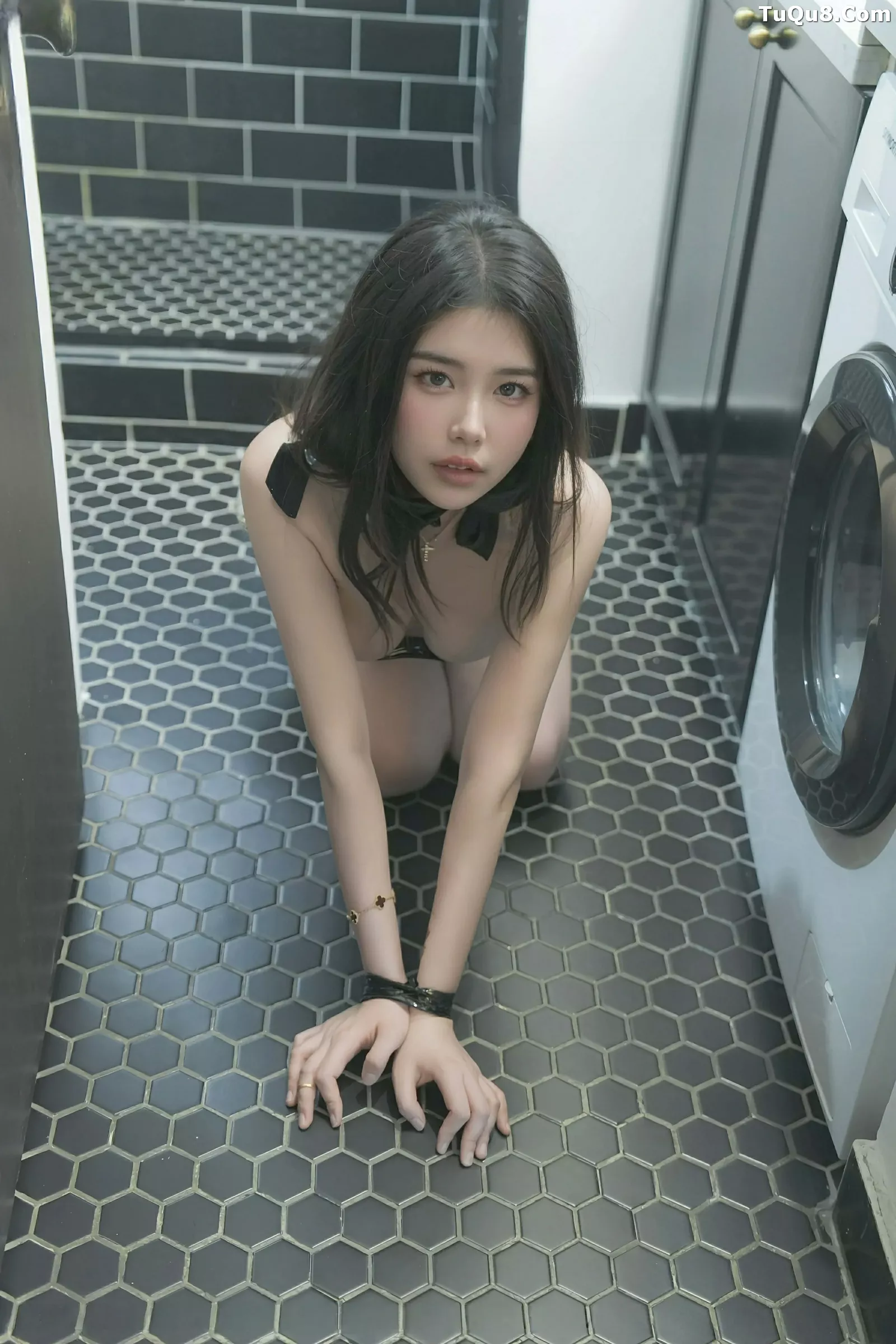 秀人集.com_[XiuRen秀人网]No.10489_模特林若凡F洗衣间性感白色蕾丝内衣秀丰腴身材撩人诱惑写真74P