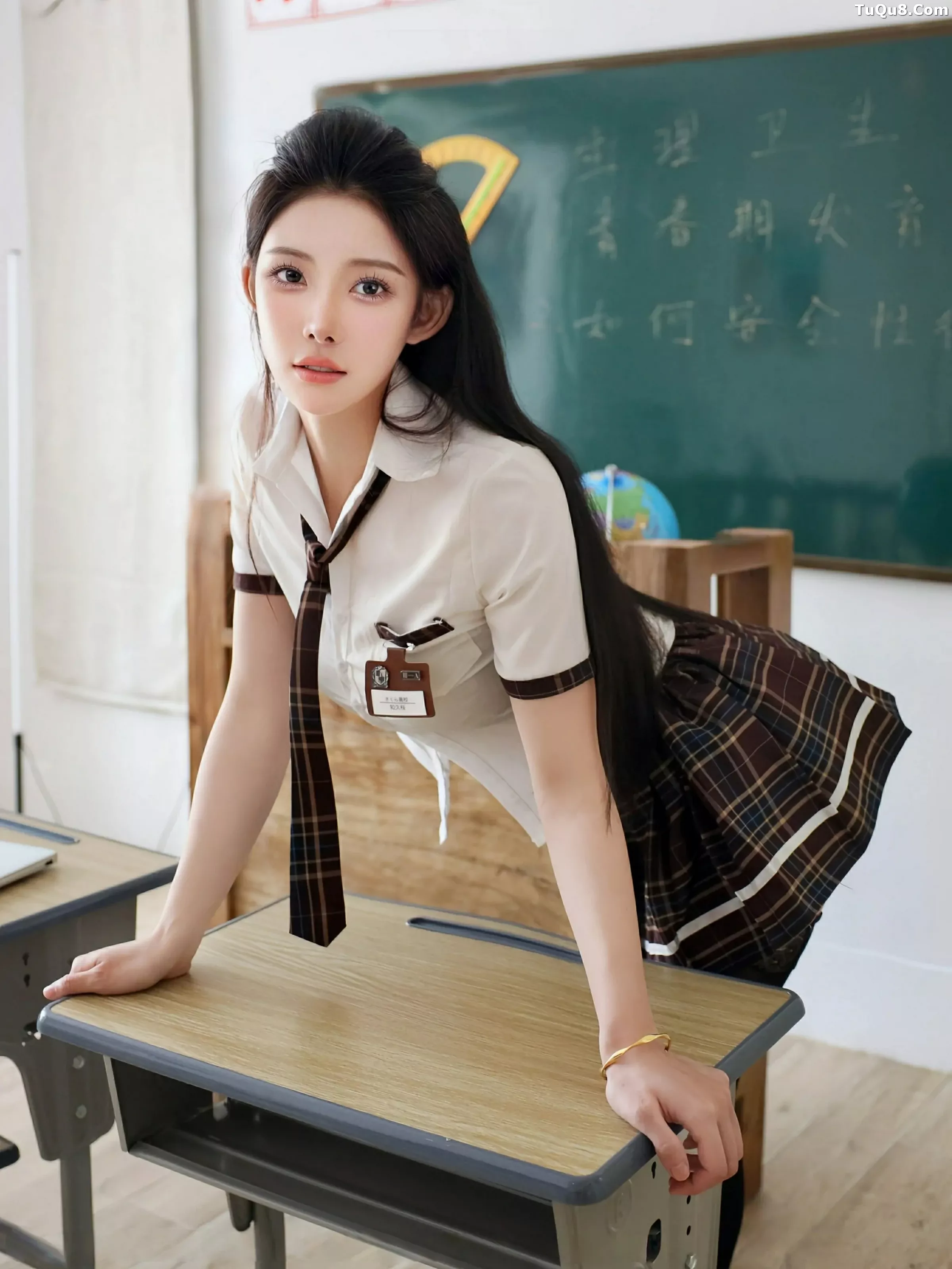 秀人集.com_[XiuRen秀人网]No.10512_模特梨霜儿性感学妹制服露黑色内衣配黑丝袜秀凹凸身材诱惑写真81P