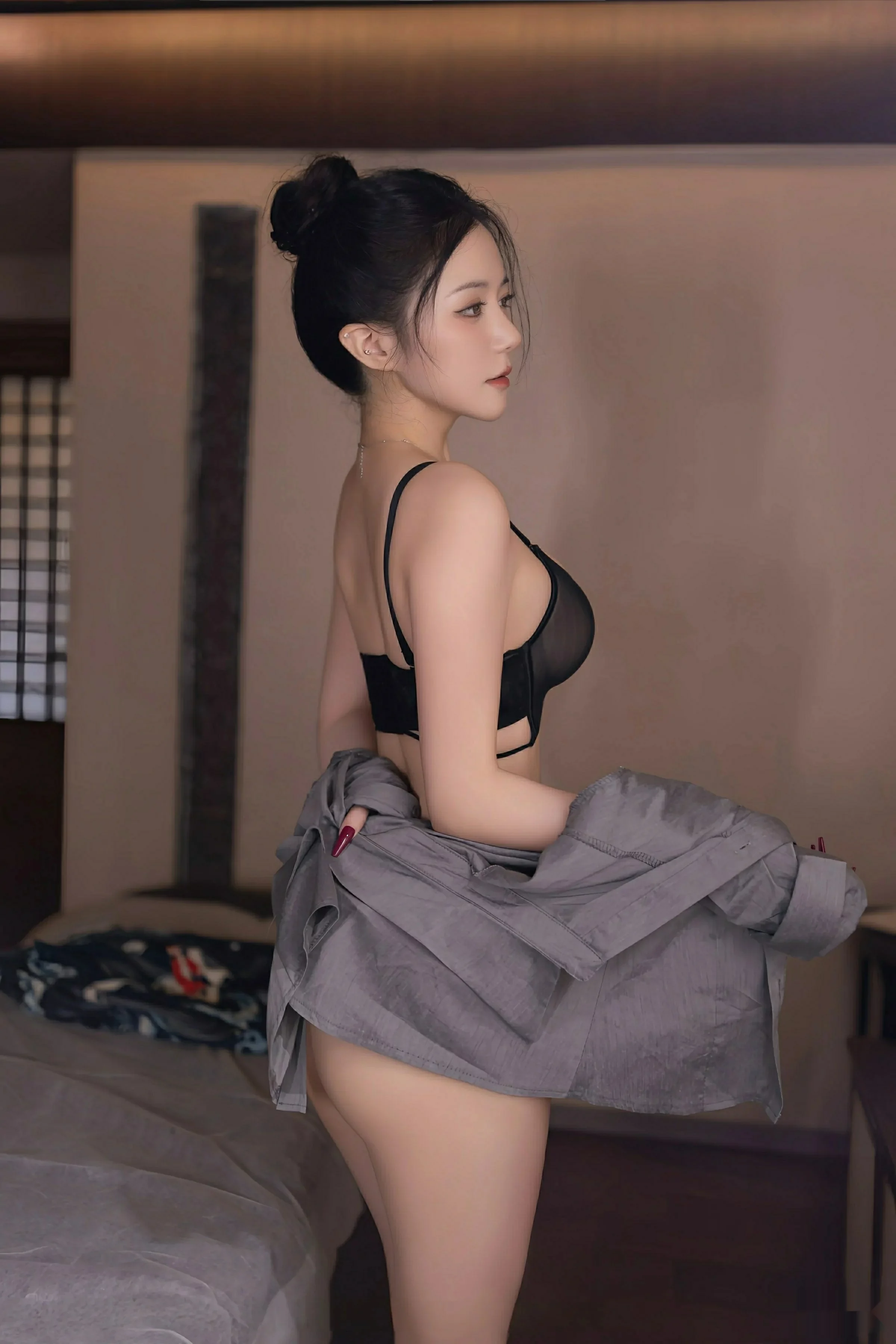 秀人集.com_[XiuRen秀人网]No.10635_模特鱼子酱Fish性感灰色衬衫露黑色内衣秀曼妙身姿完美诱惑写真79P