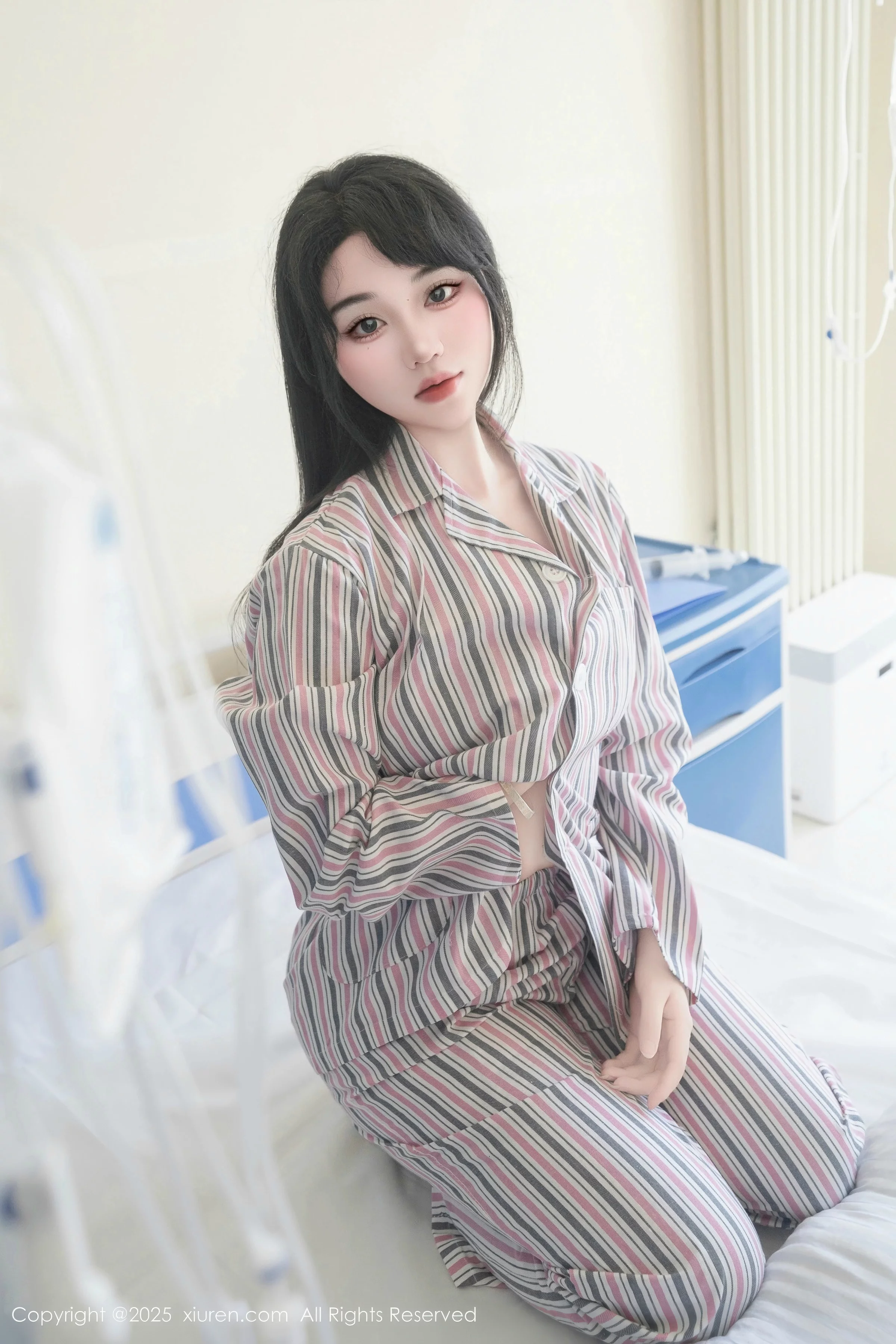 秀人集.com_[XiuRen秀人网]No.10648_模特汐汐爱吃草莓医院主题性感衬衫配黑丝吊袜秀完美身材诱惑写真80P