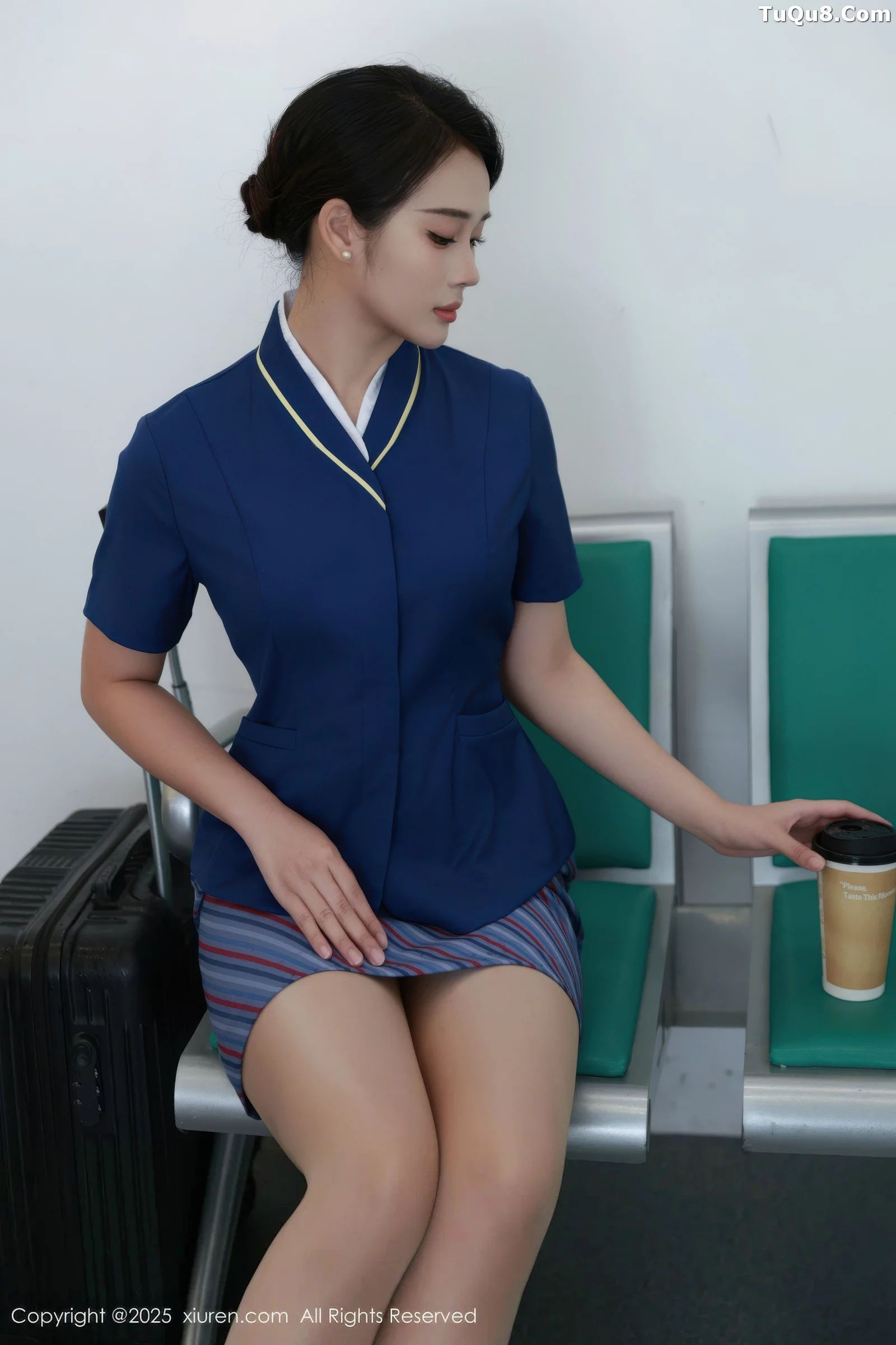 秀人集.com_[XiuRen秀人网]No.10708_模特南乔性感蓝色空姐制服配肉色丝袜秀完美身材迷人诱惑写真64P