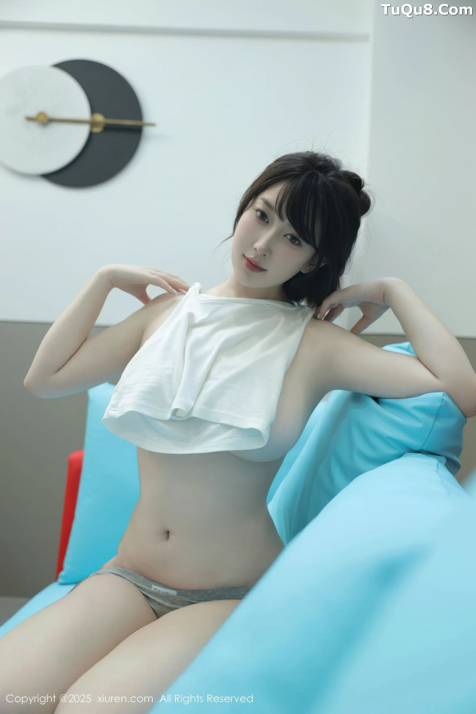 秀人集.com_[XiuRen秀人网]No.10676_模特李沁恩lrene性感白色居家上衣配灰色内衣秀丰腴身材诱惑写真70P