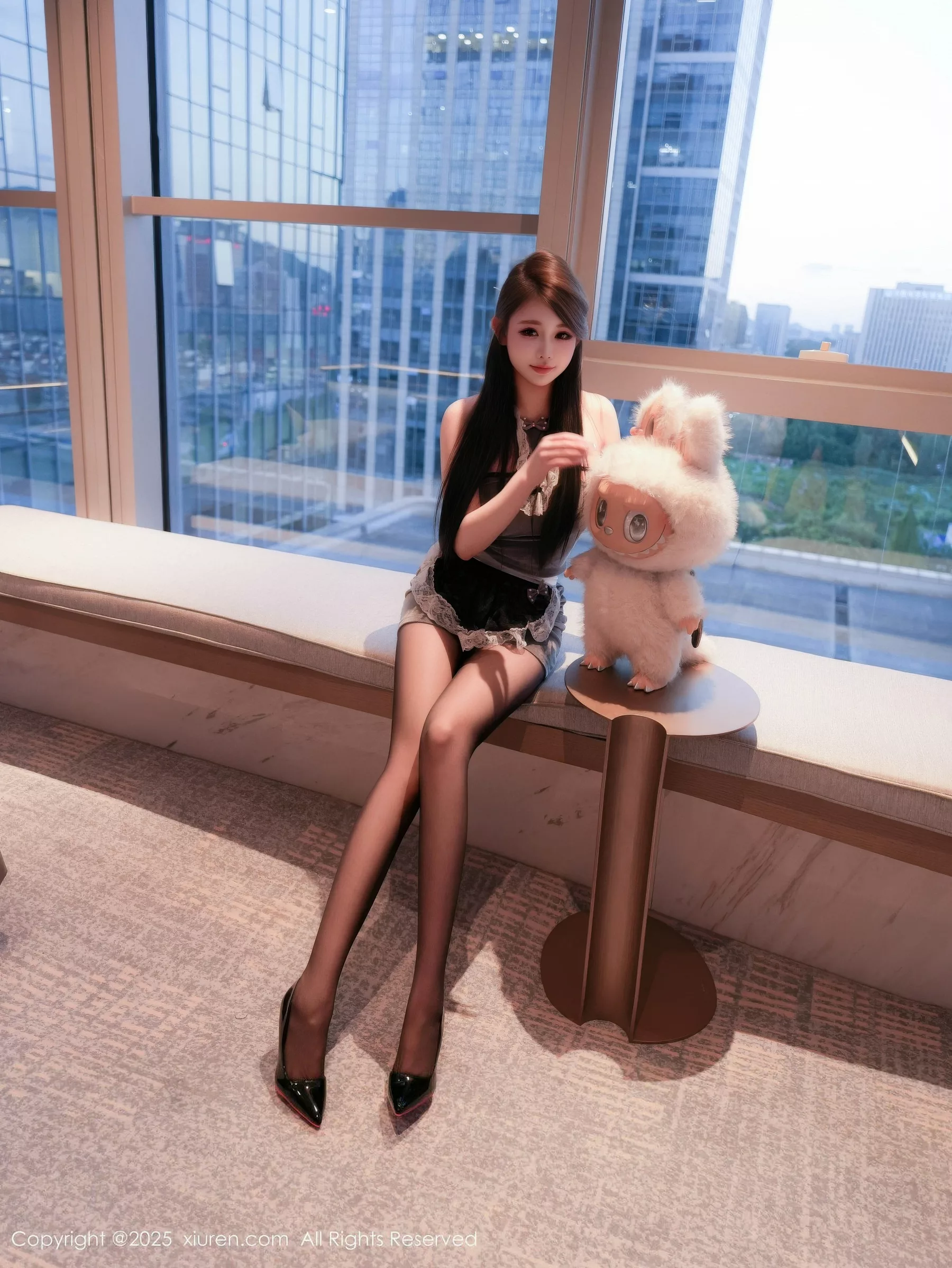 秀人集.com_[XiuRen秀人网]No.10884_模特甜妮性感灰色连衣短裙配超薄黑丝秀丰腴身材完美诱惑写真60P