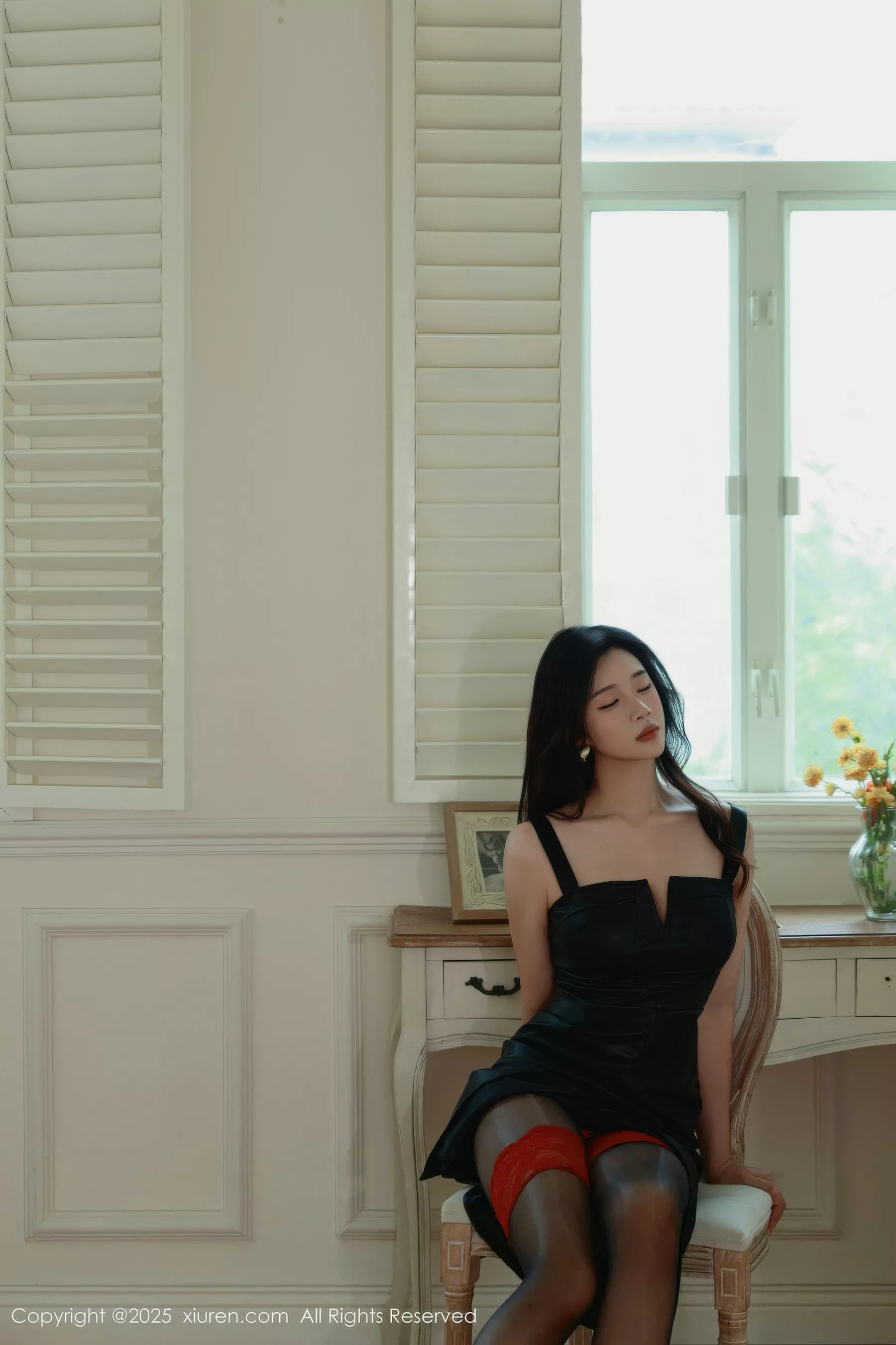 秀人集.com_[XiuRen秀人网]No.10885_模特南乔性感黑色皮裙露黑色内衣配黑丝裤袜秀白嫩肌肤诱惑写真72P