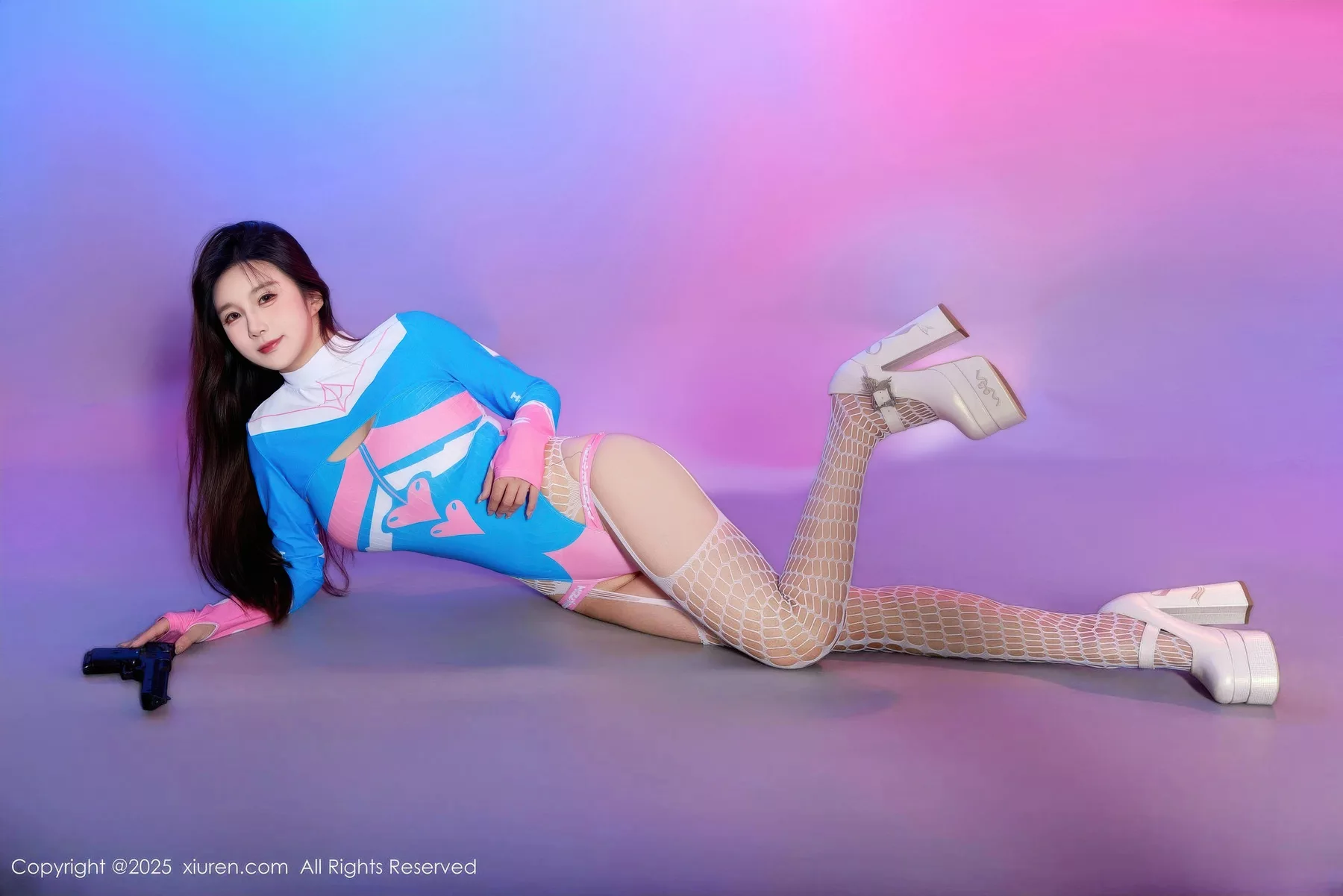 秀人集.com_[XiuRen秀人网]No.10886_模特小肉肉咪性感Cosplay装扮白色连体网袜秀凹凸身材诱惑写真62P