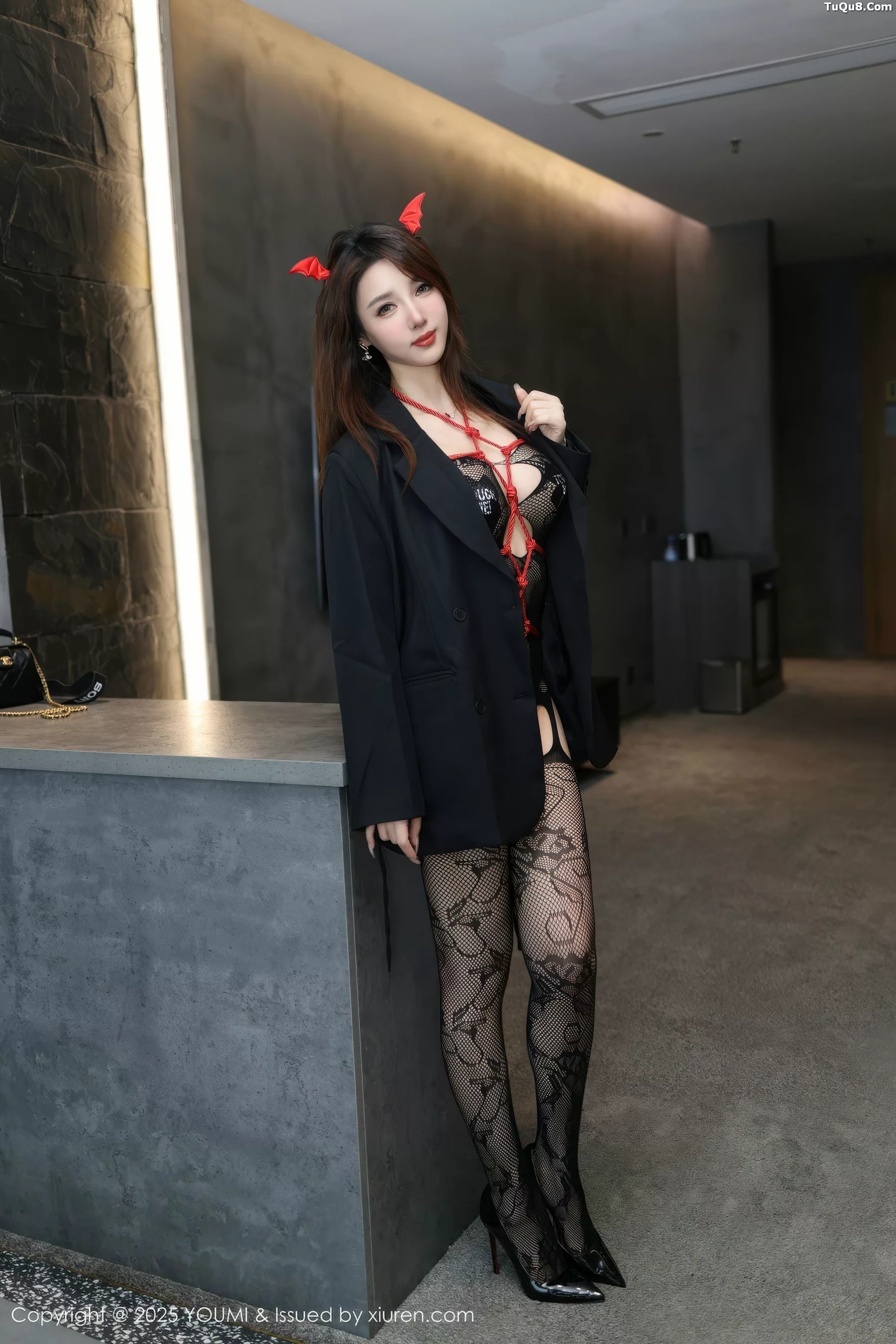 秀人集.com_[YouMi尤蜜荟]Vol.1176_模特Twins-夭夭性感黑色情趣连体网袜秀惹火身材极致诱惑写真53P