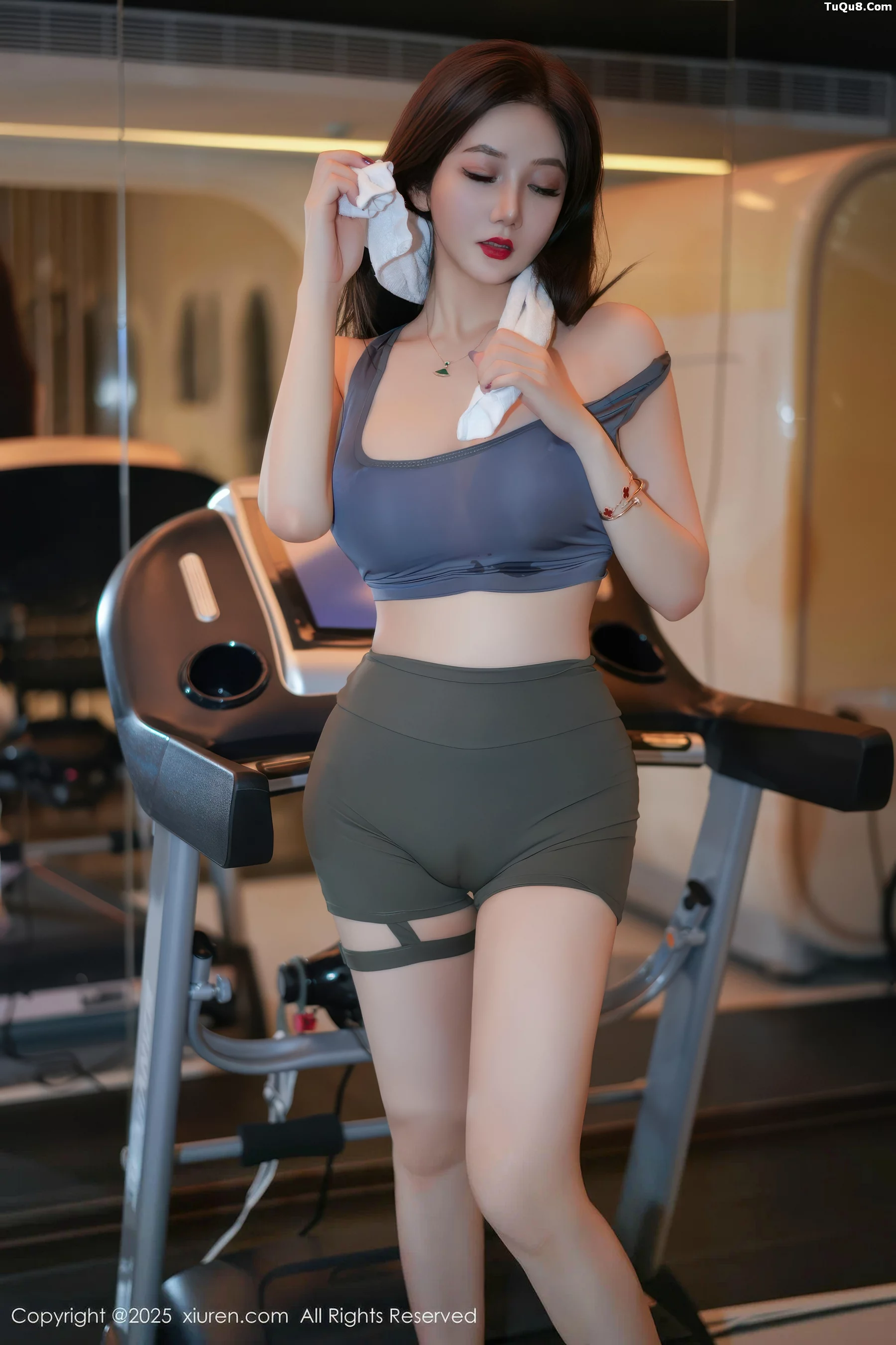 秀人集.com_[XiuRen秀人网]No.10950_女神心妍小公主健身房性感深色运动服秀丰满身材迷人诱惑写真52P