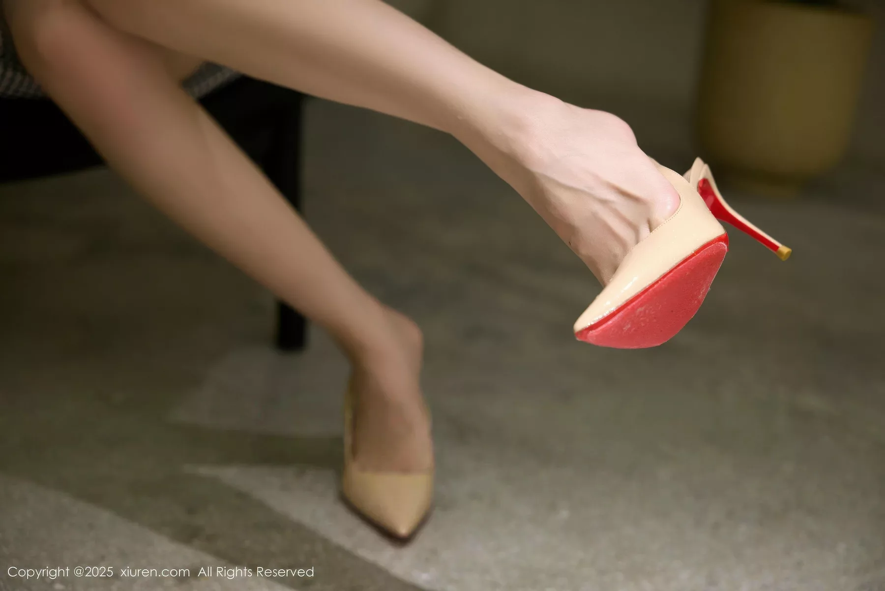 秀人集.com_[XiuRen秀人网]No.10902_模特尹甜甜sunny性感灰色瑜伽服露黑色内衣秀完美身材诱惑写真60P