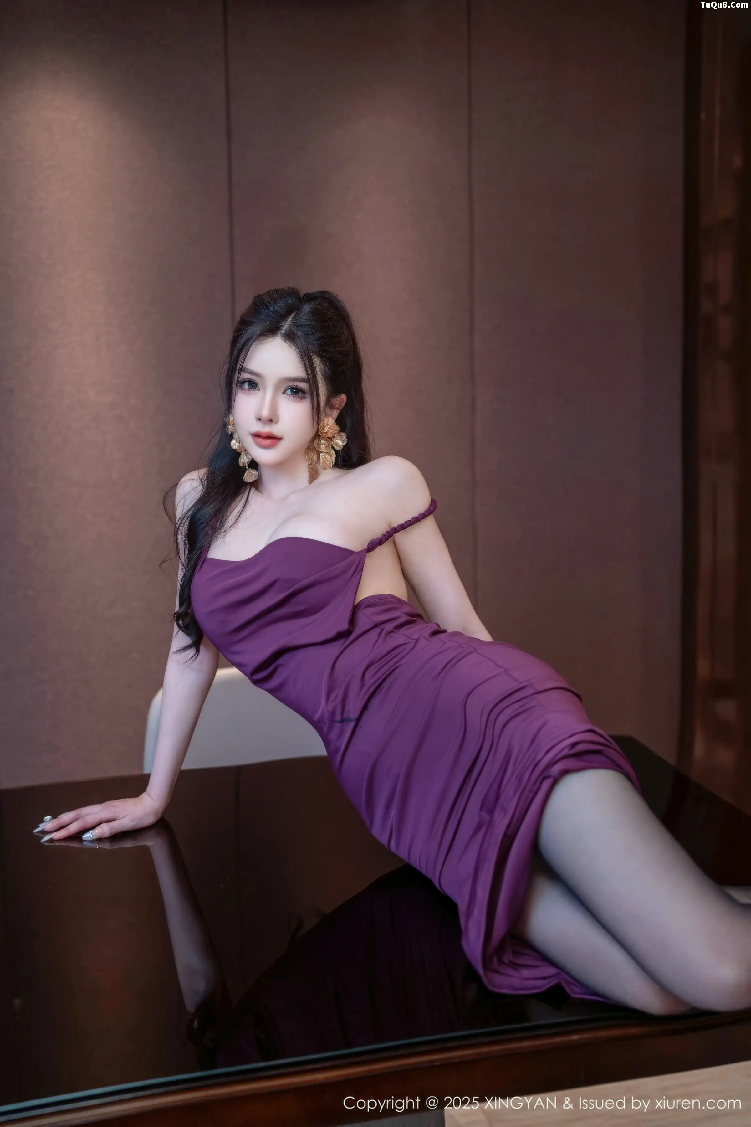 秀人集.com_[XINGYAN星颜社]VOL.436_女神李丽莎性感紫色连衣裙配黑丝吊袜秀完美身材撩人诱惑写真75P